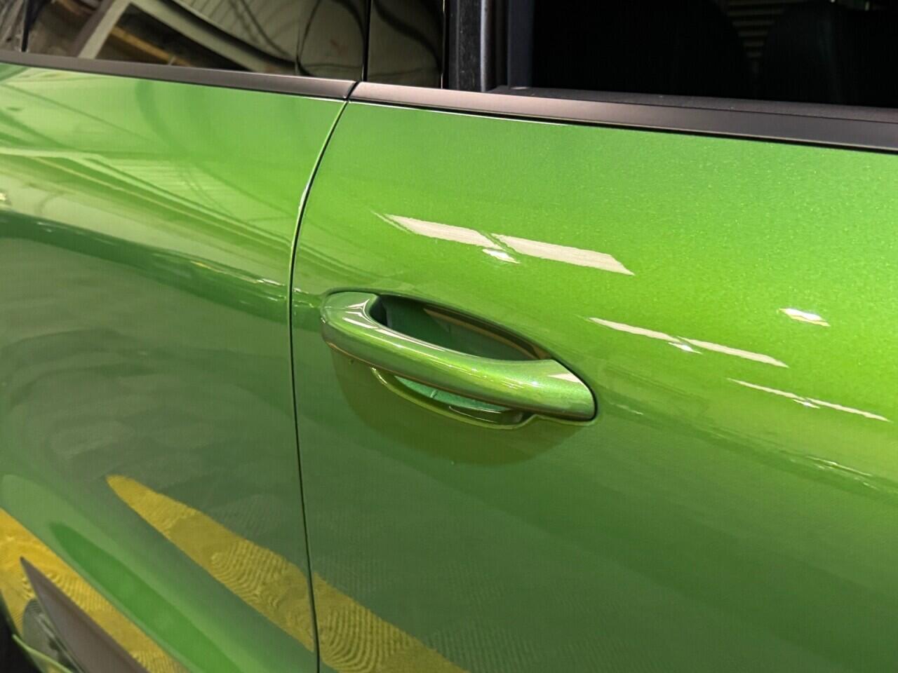 Porsche Macan view 9