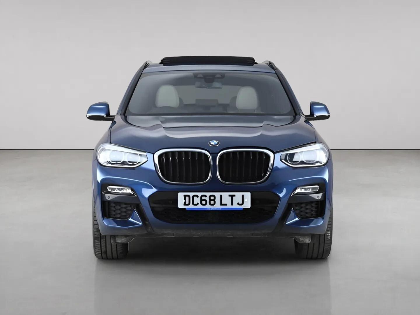 BMW X3 view 5