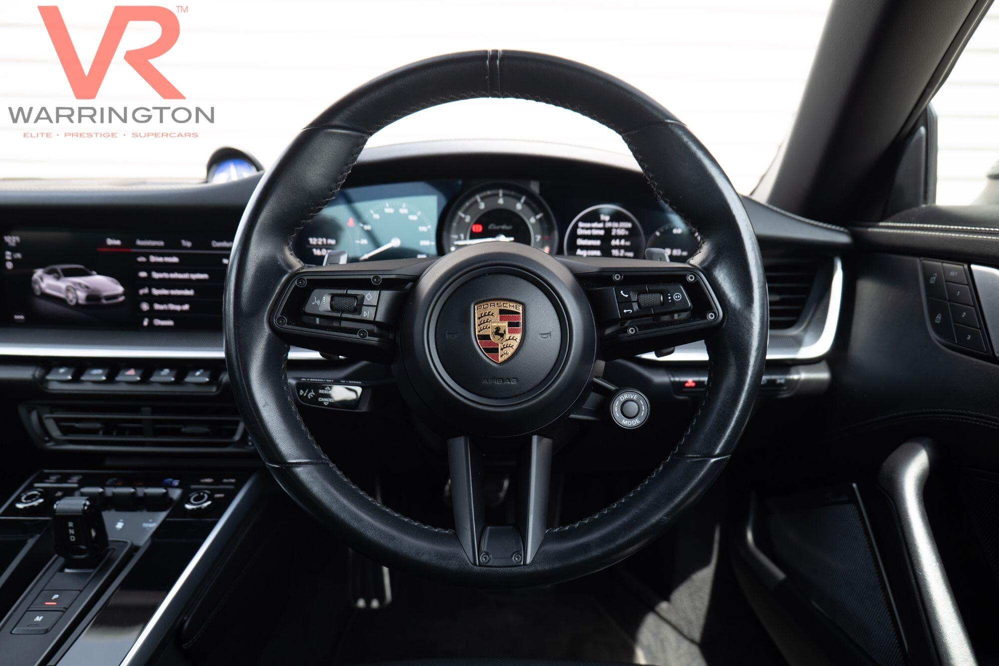 Porsche 911 view 11