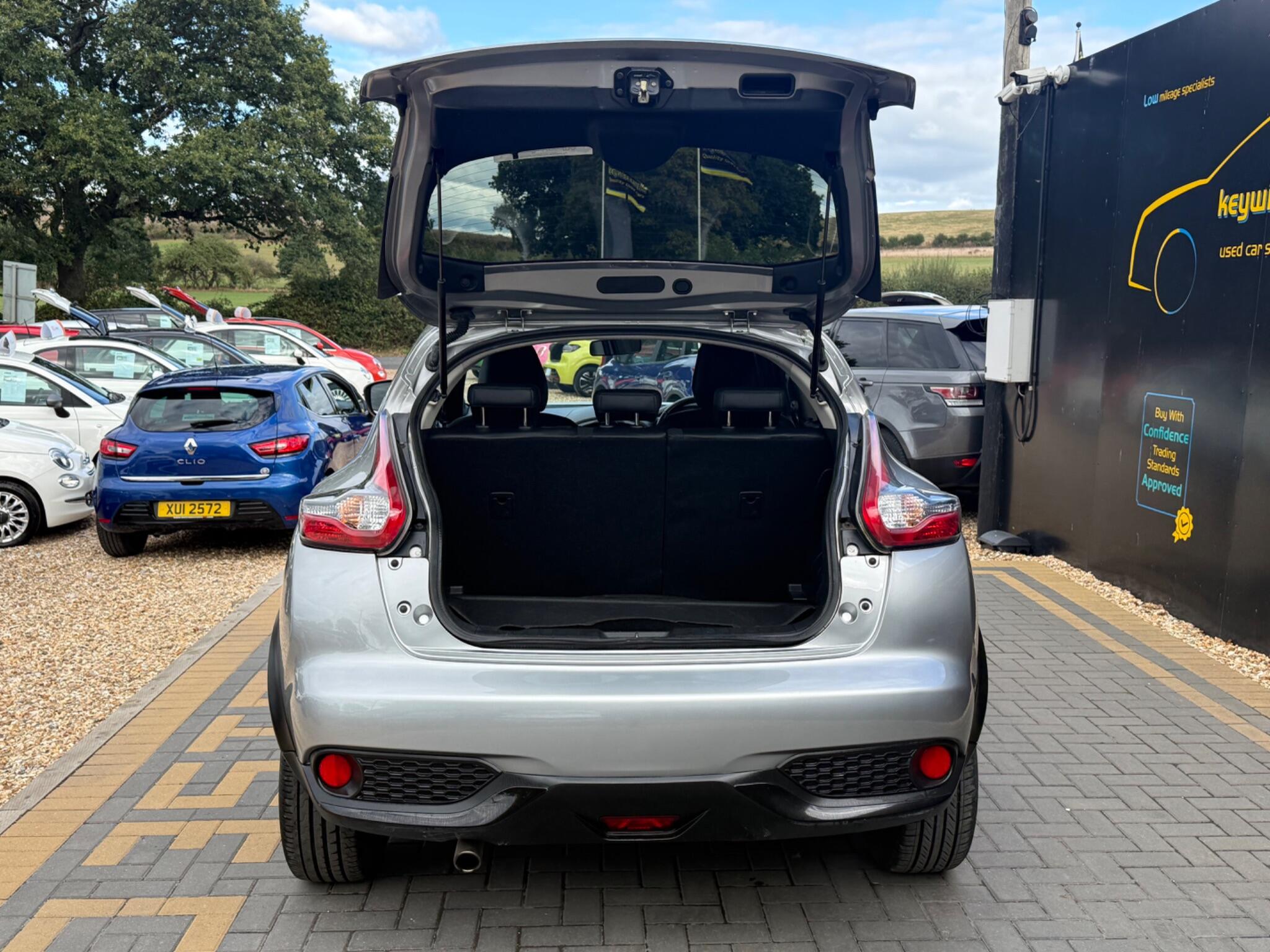 Nissan Juke view 27
