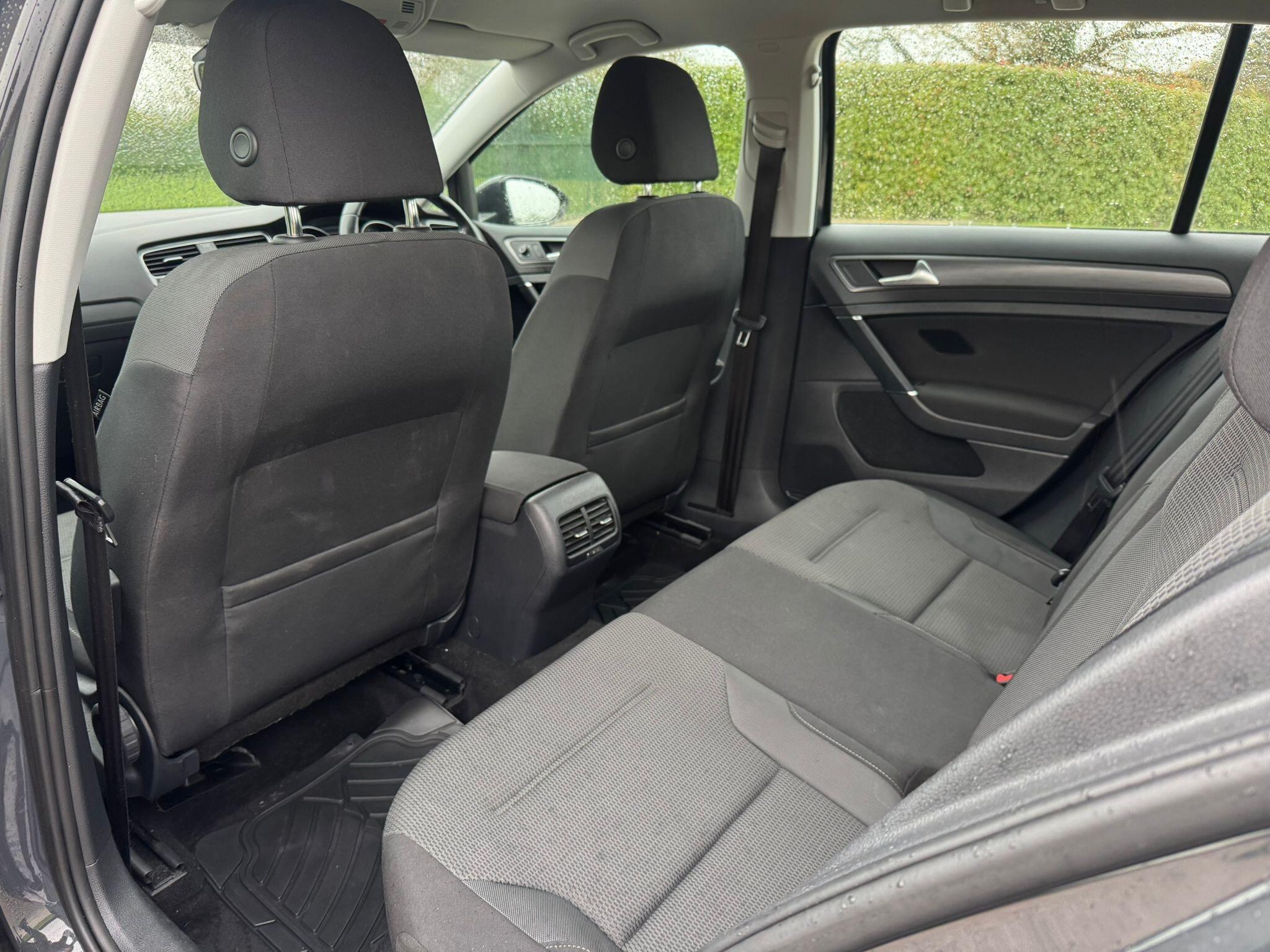 2020 Volkswagen e-Golf 35.8kWh e-Golf Auto 5dr • 41,030 miles image 27