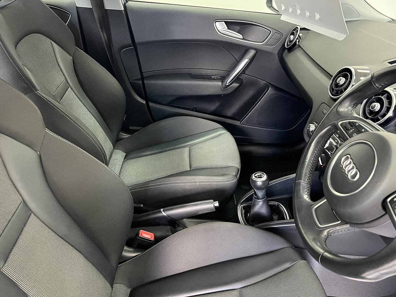 Audi A1 view 8