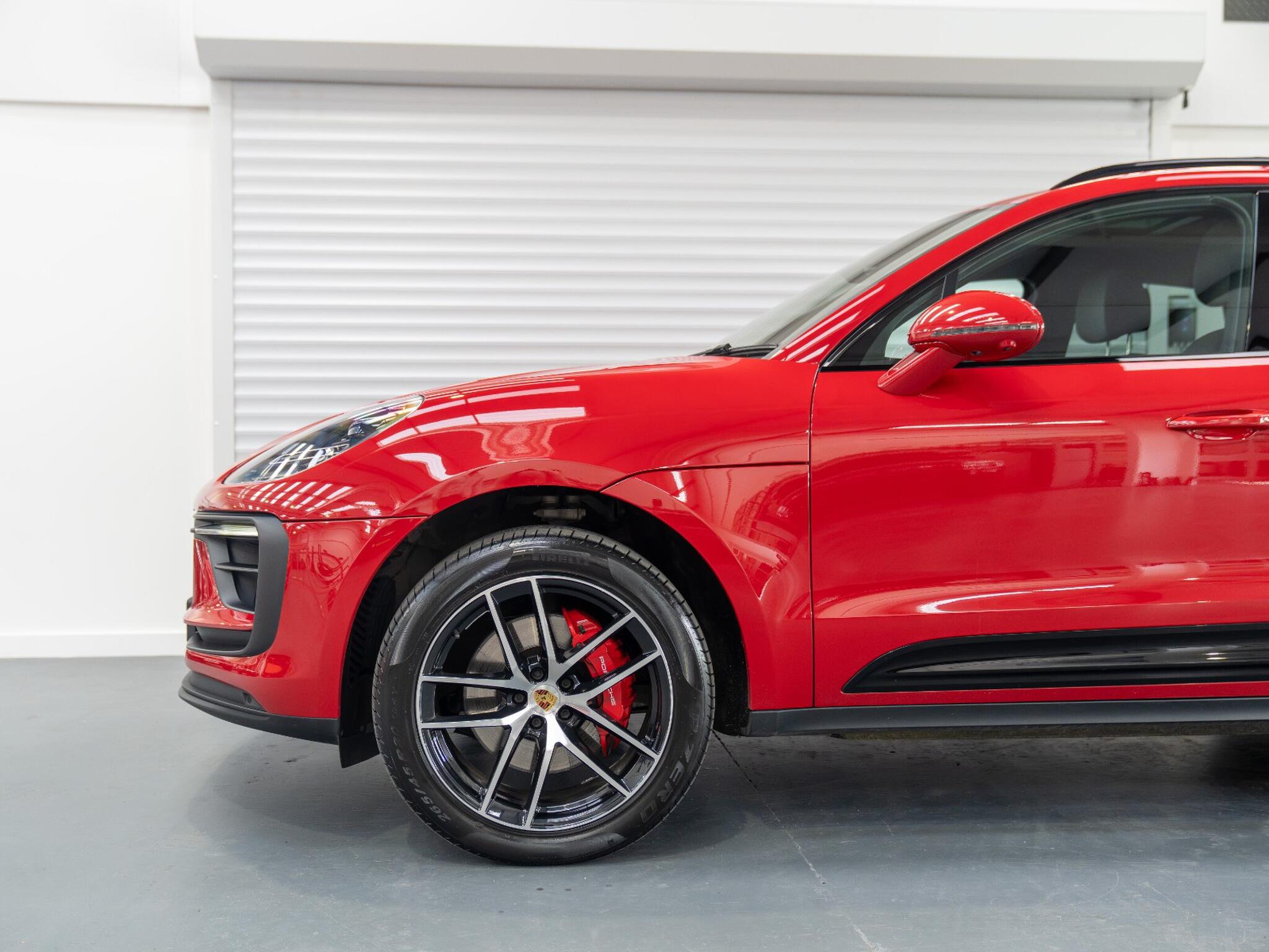 Porsche Macan view 21