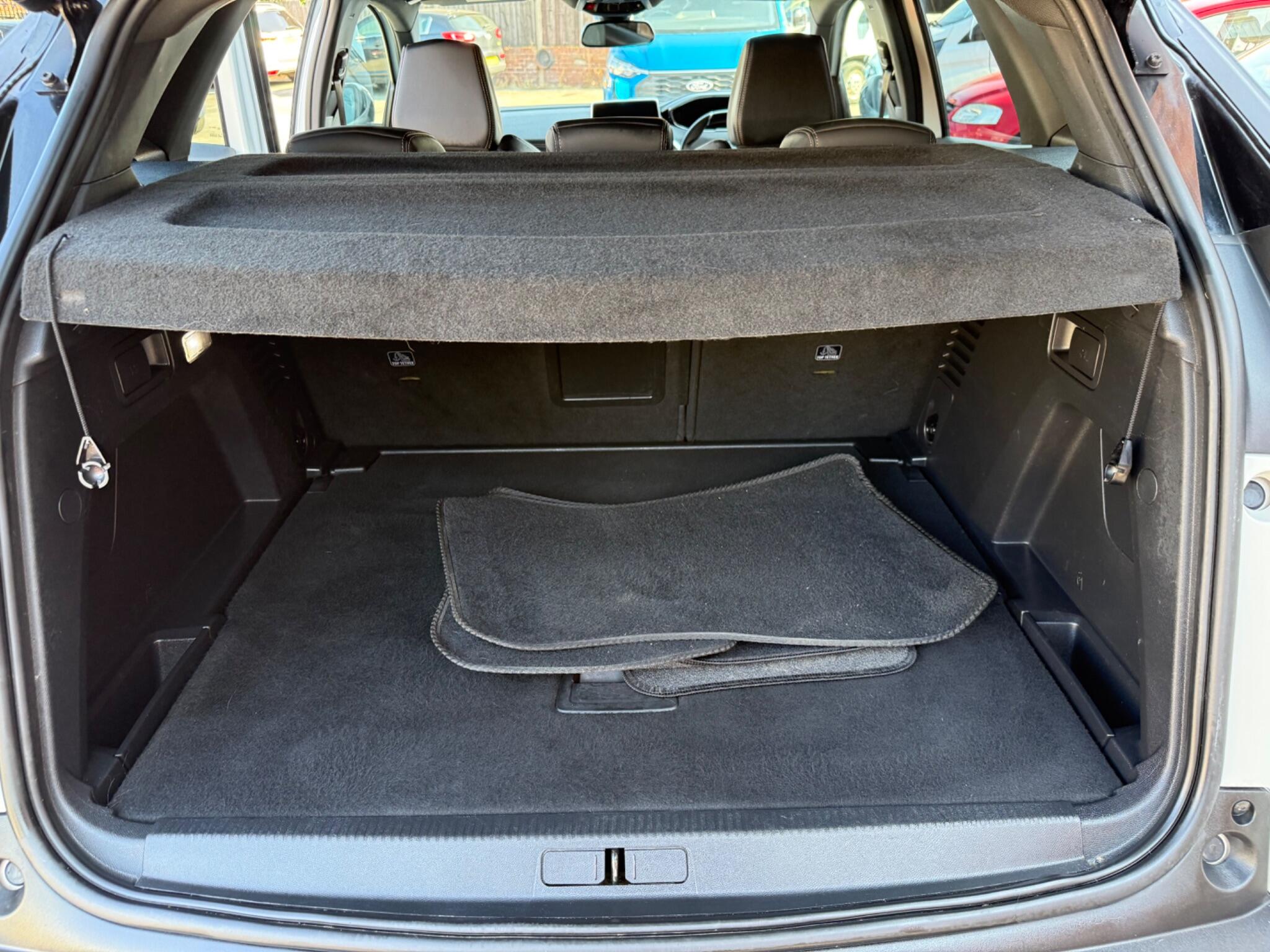 Peugeot 3008 view 27