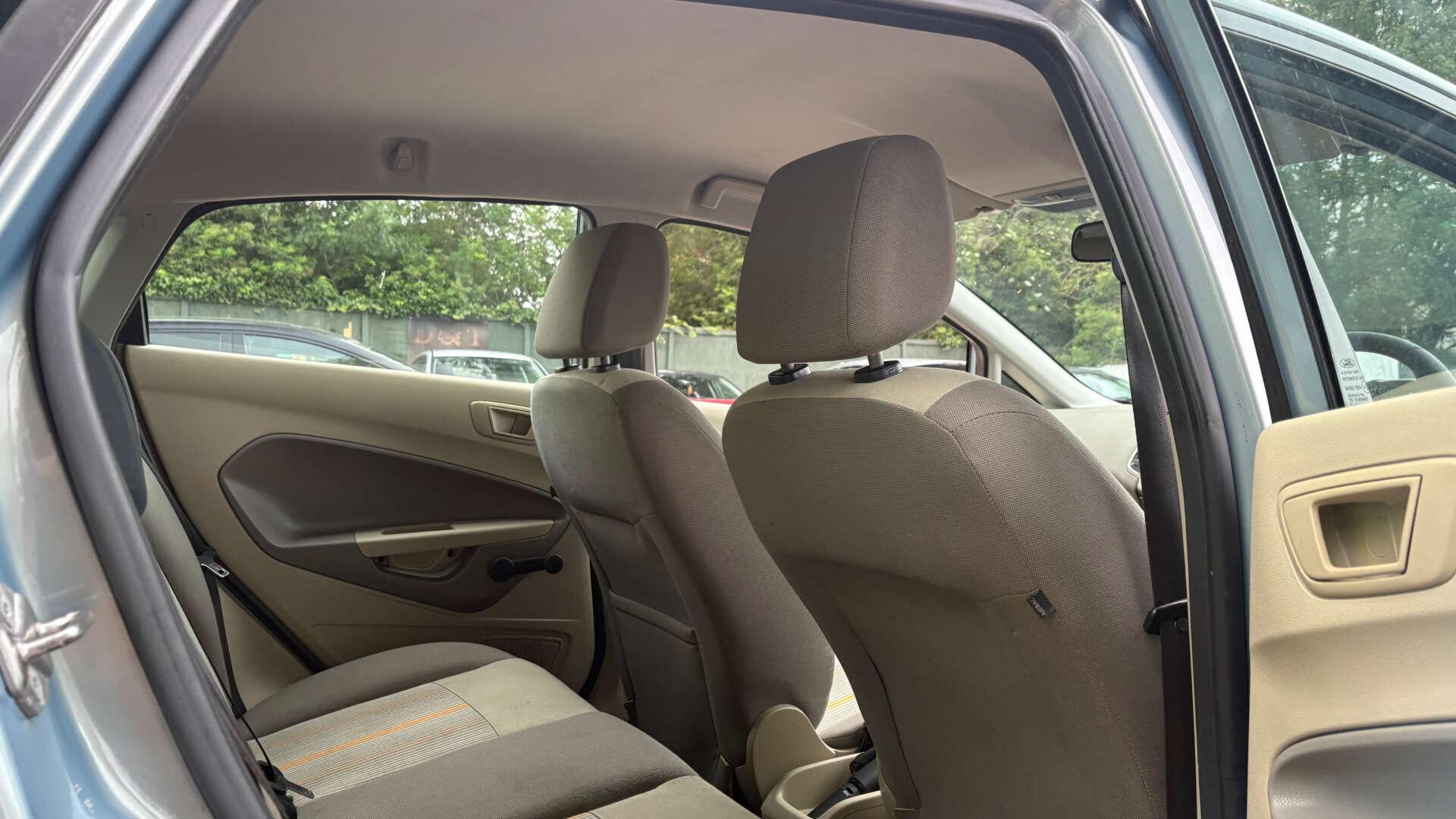 Ford Fiesta view 9