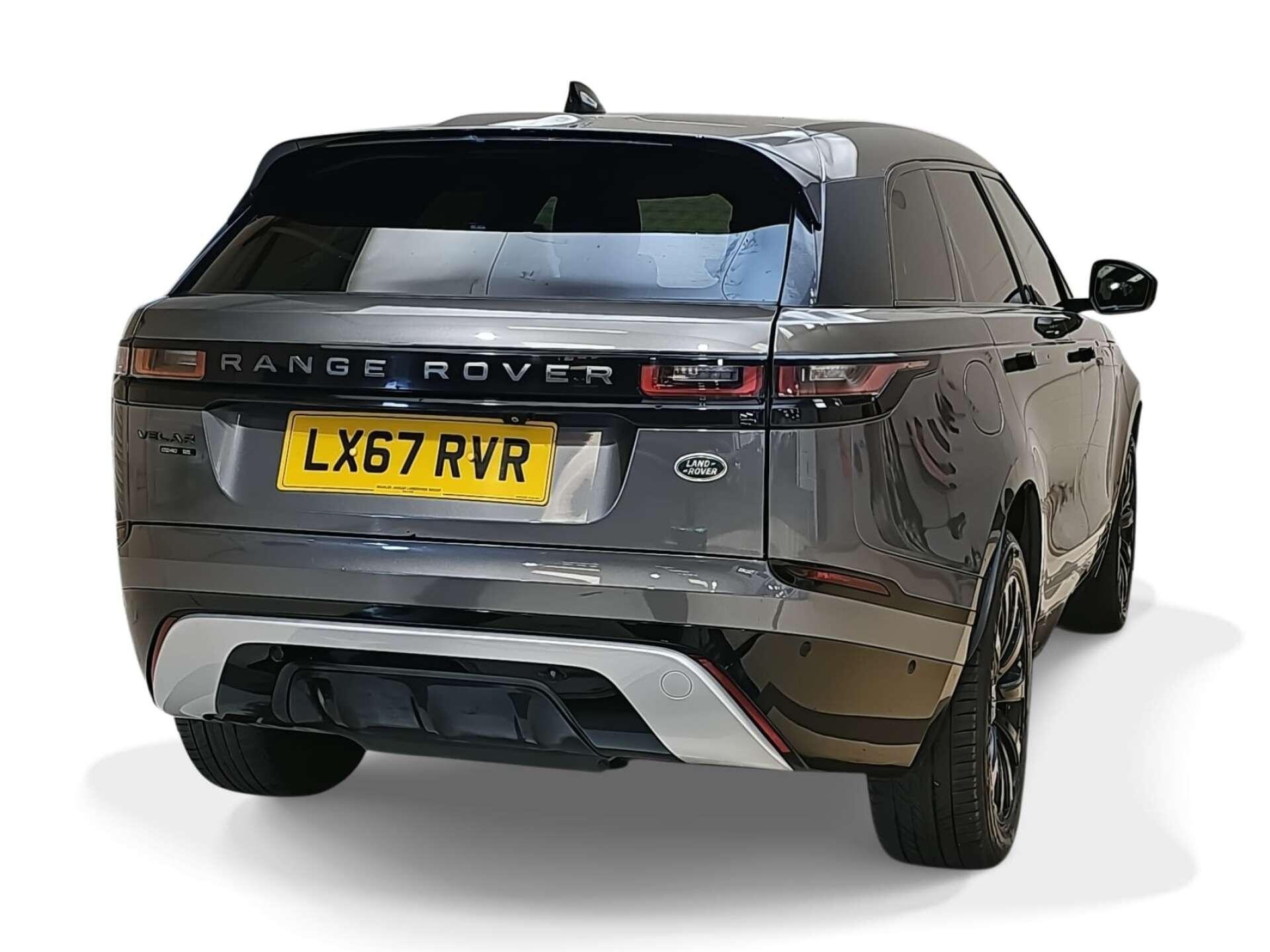 Land Rover Range Rover Velar view 4
