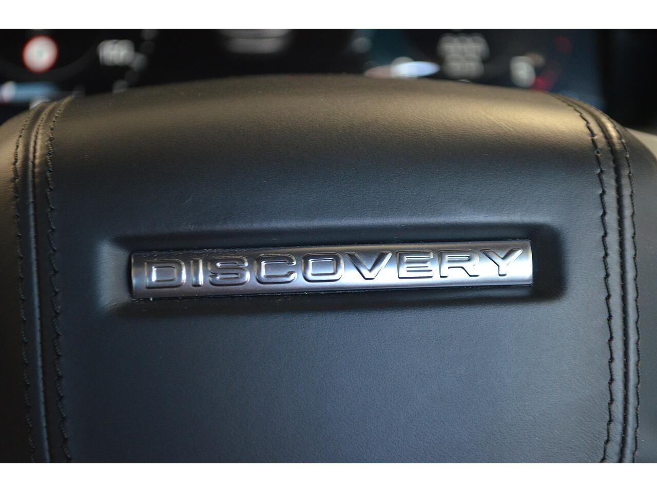 Land Rover Discovery view 34