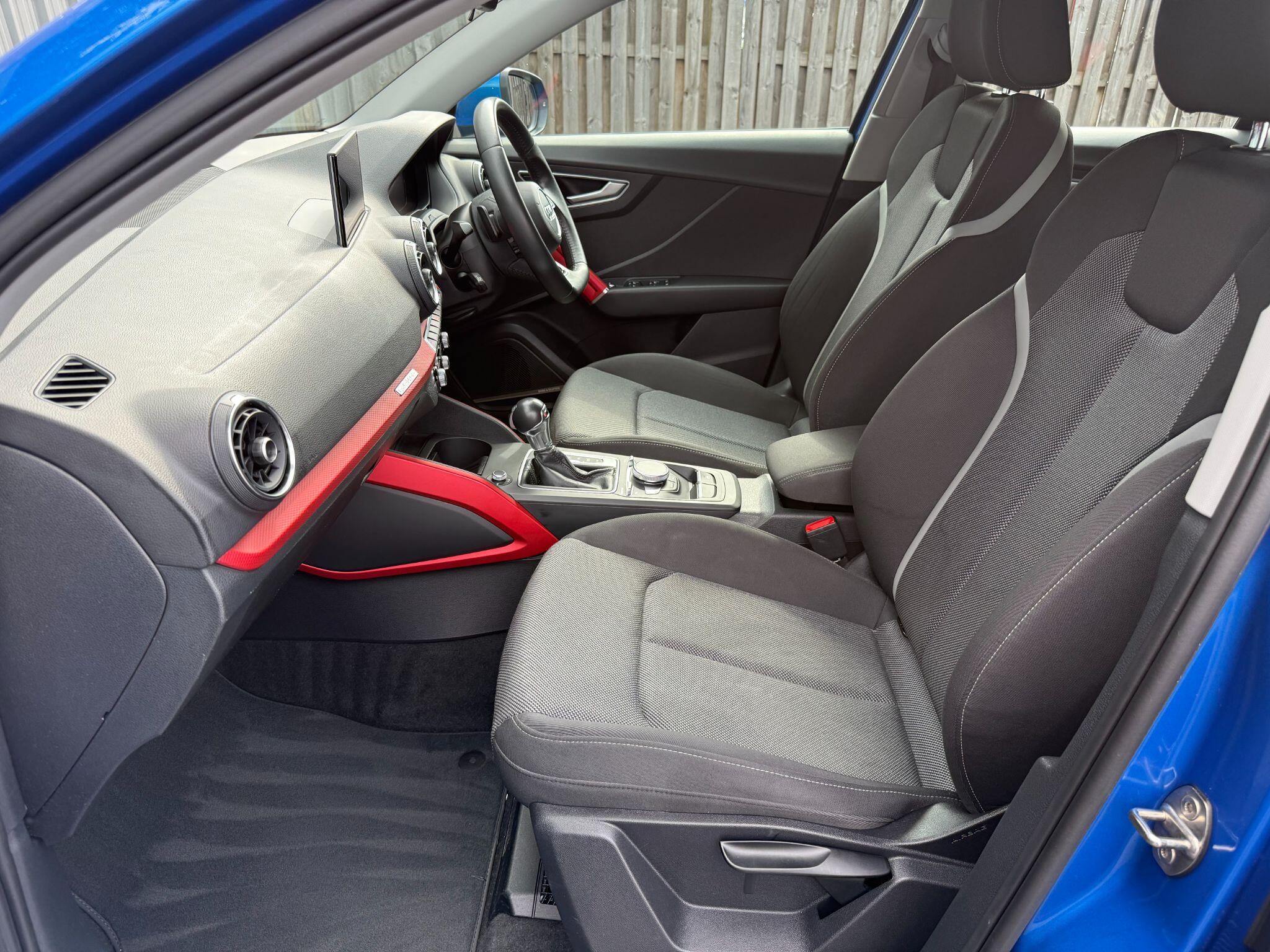 Audi Q2 view 20