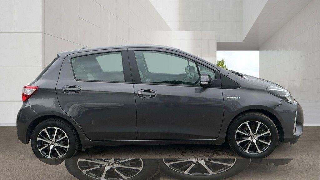 Toyota Yaris view 6