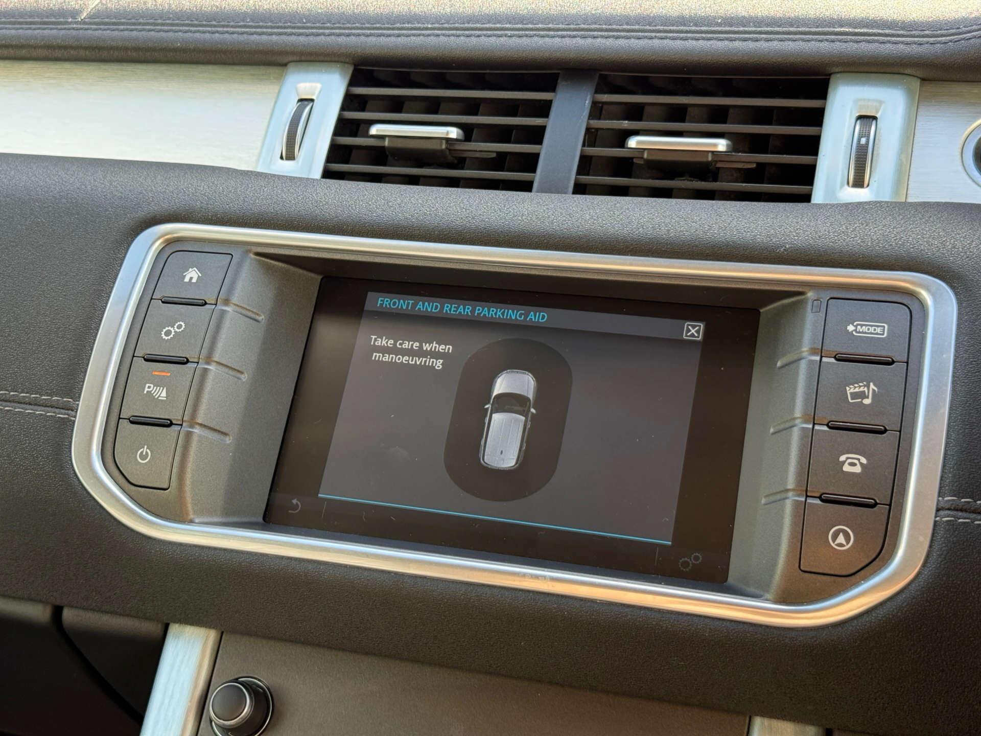Land Rover Range Rover Evoque view 28