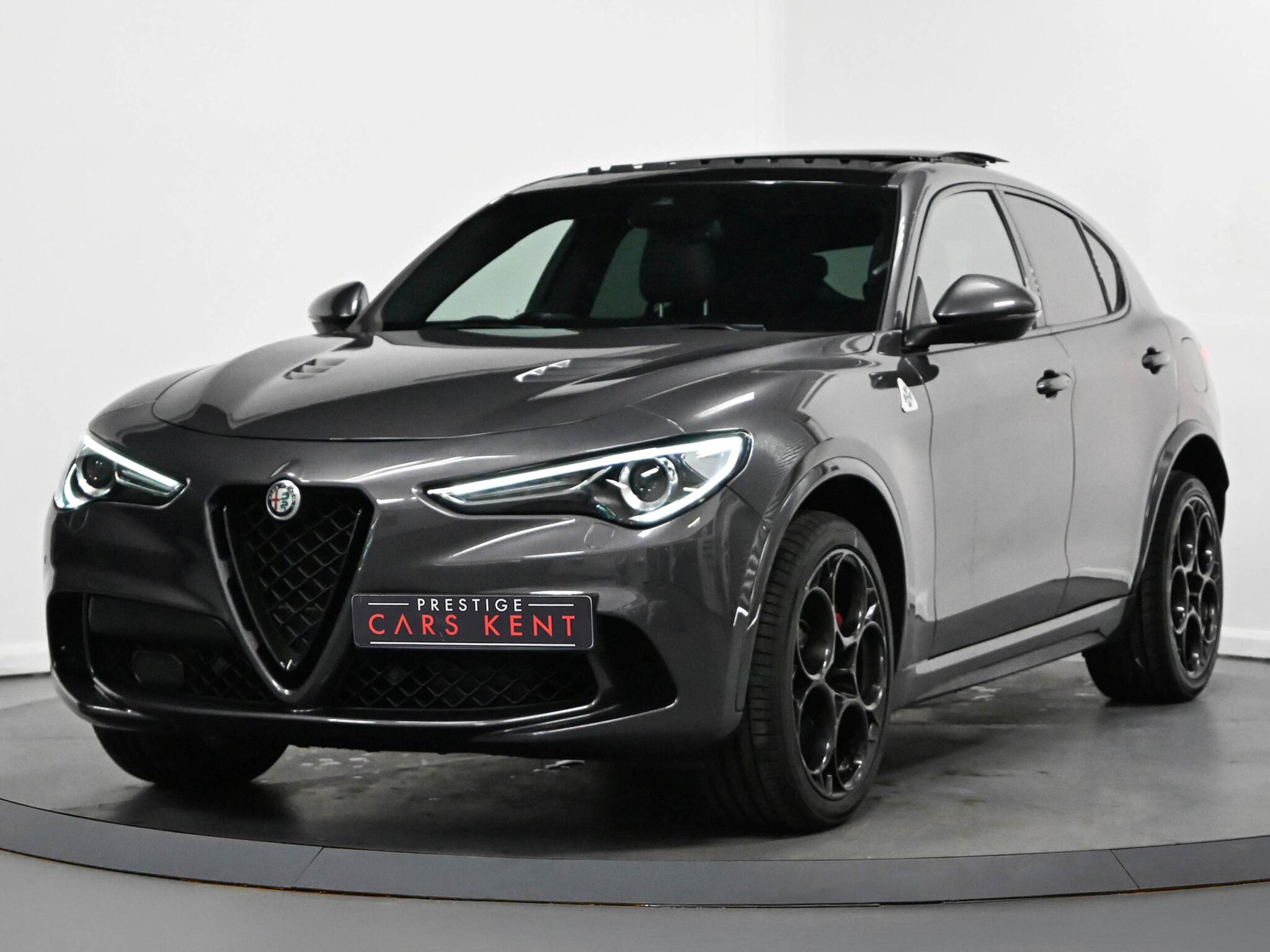Alfa Romeo Stelvio view 6