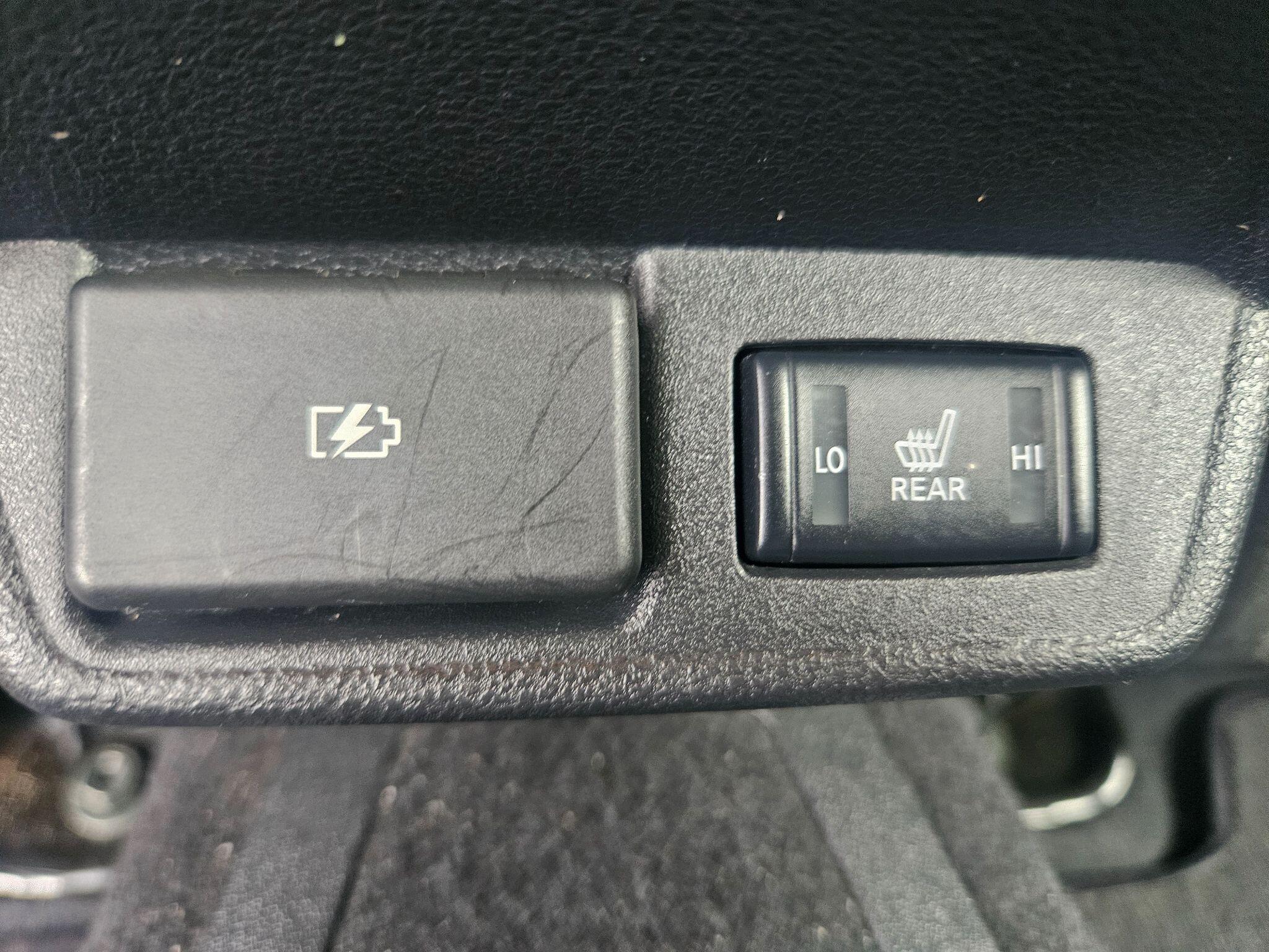 2022 Nissan Leaf image 47