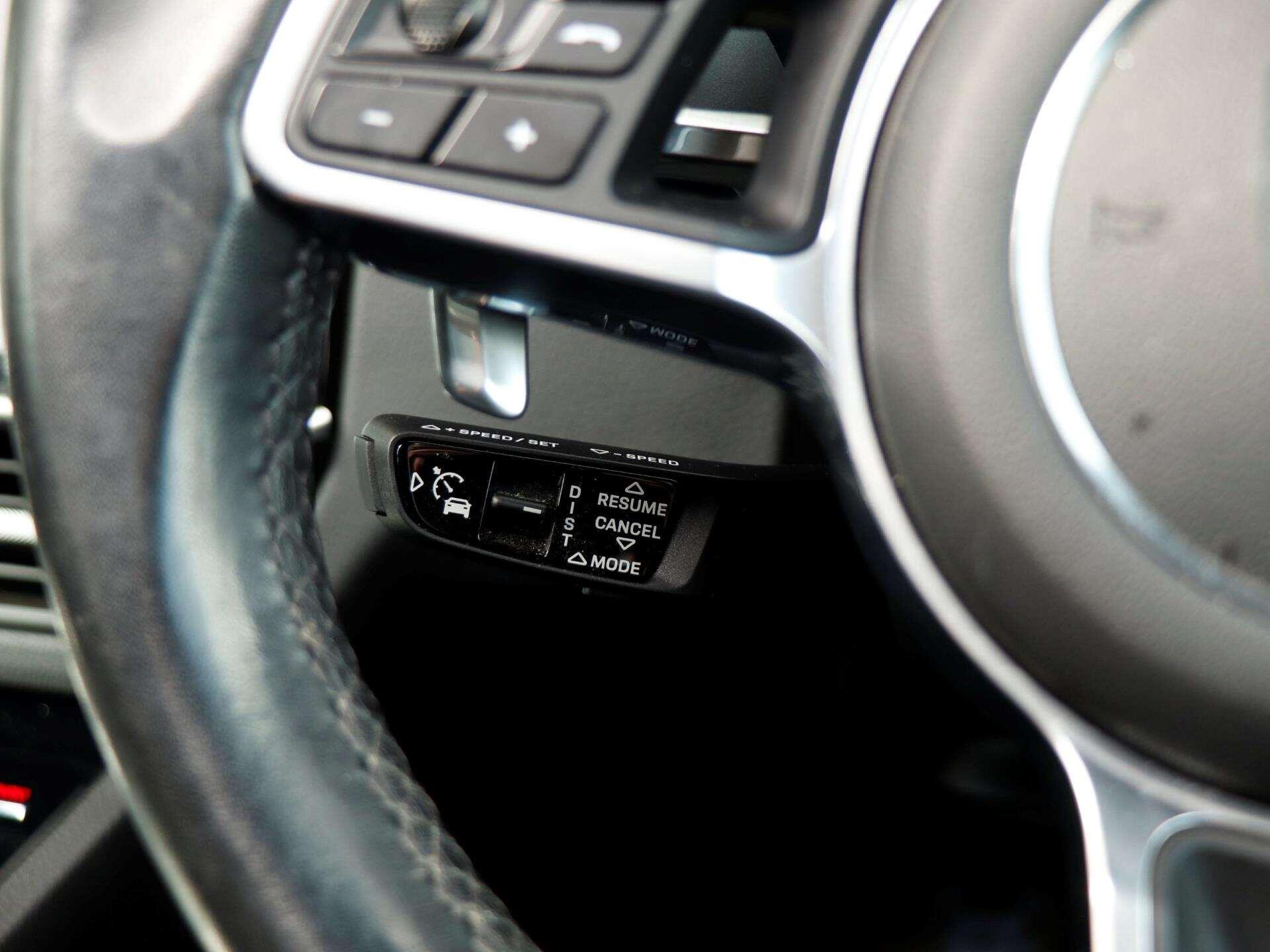Porsche Cayenne view 20