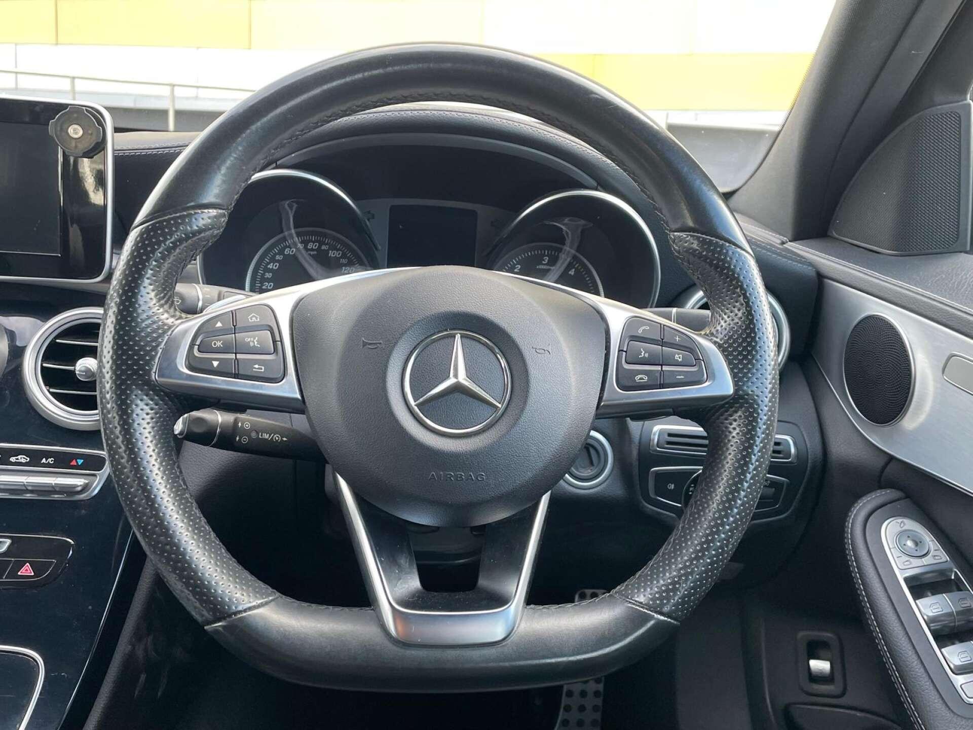 Mercedes-Benz C-Class view 11