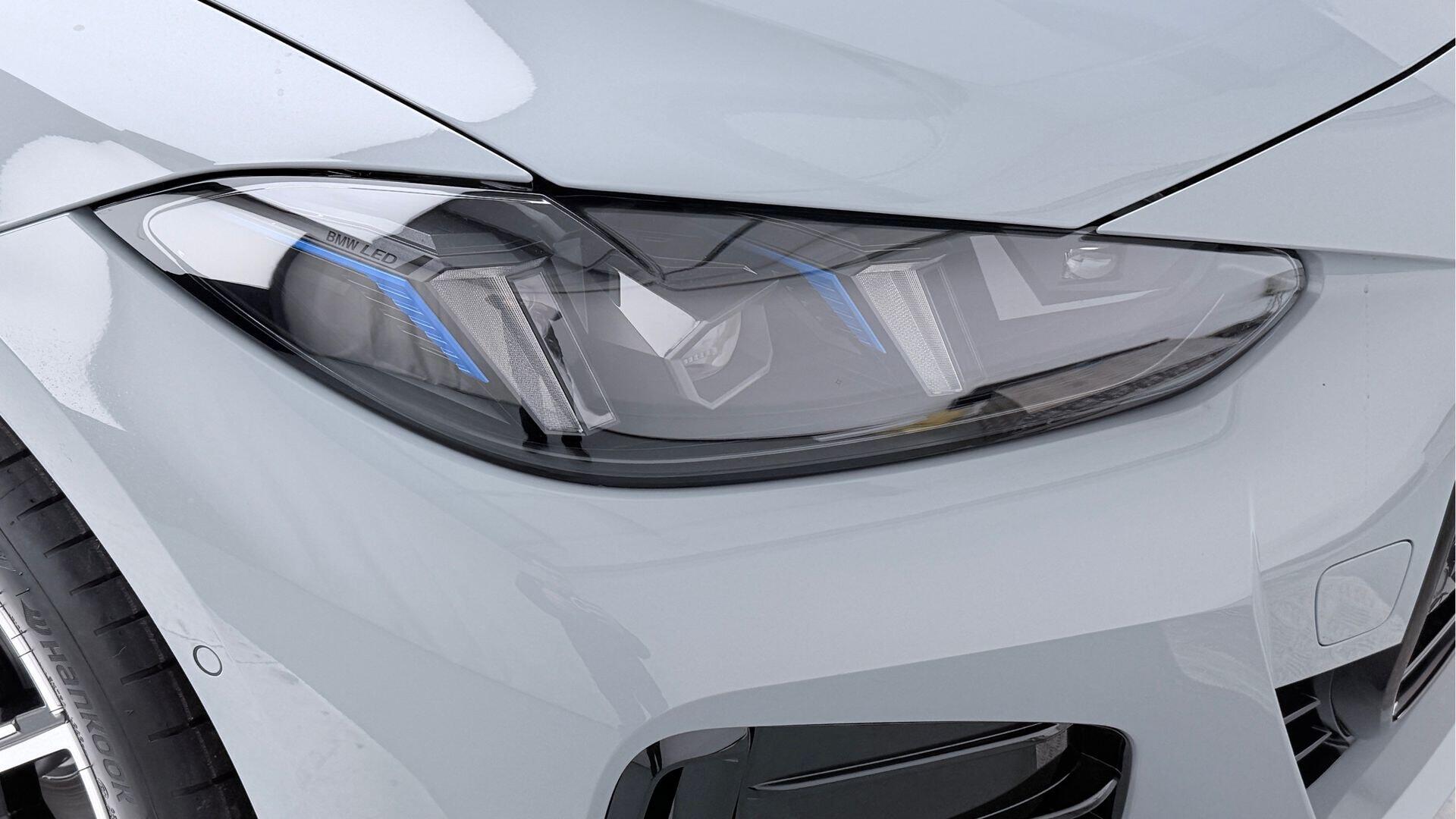 BMW i4 view 22