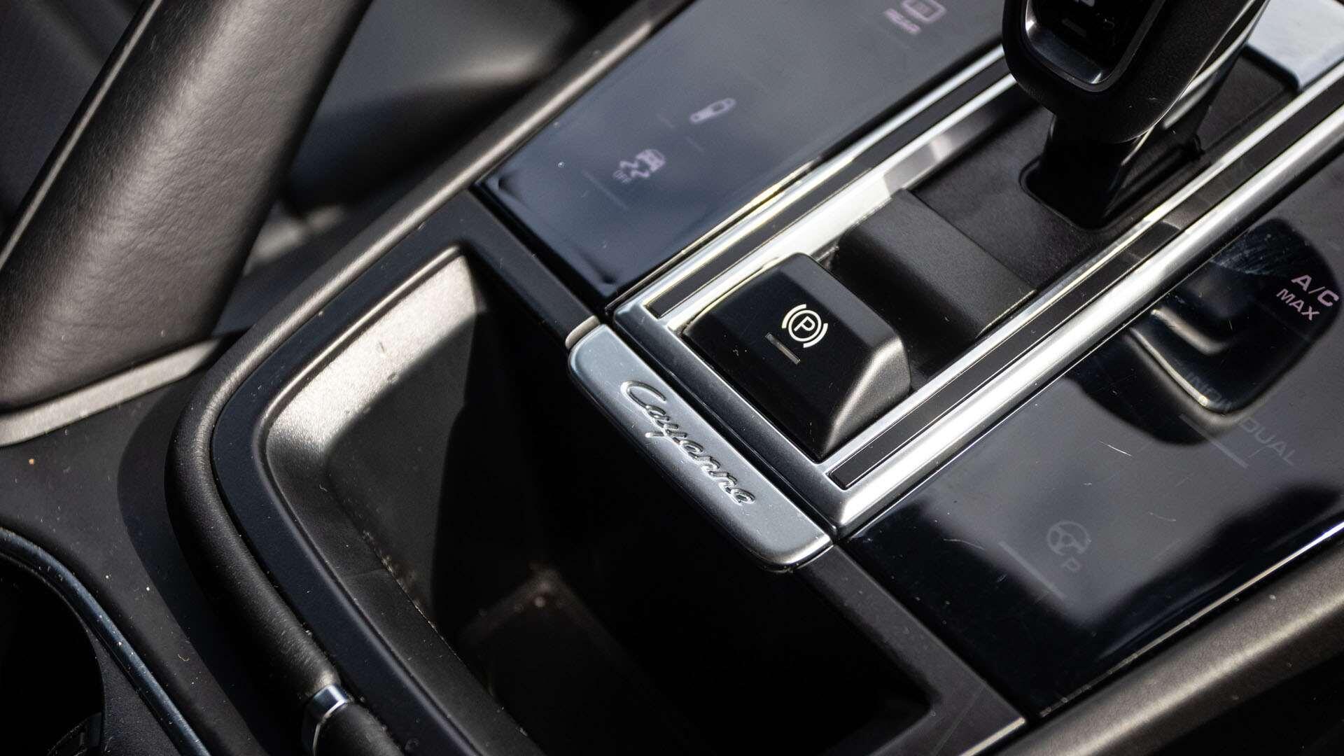 Porsche Cayenne view 22