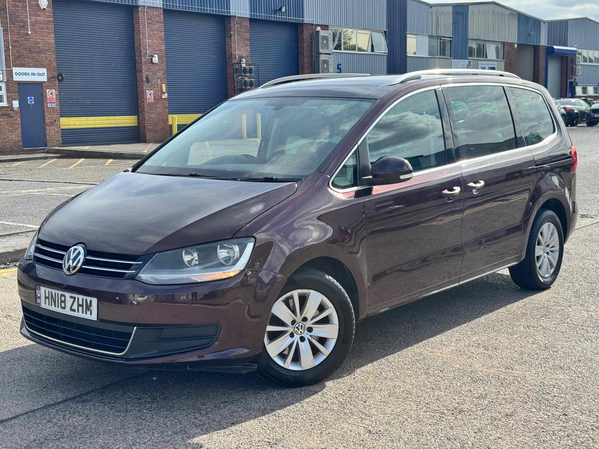 Volkswagen Sharan view 3