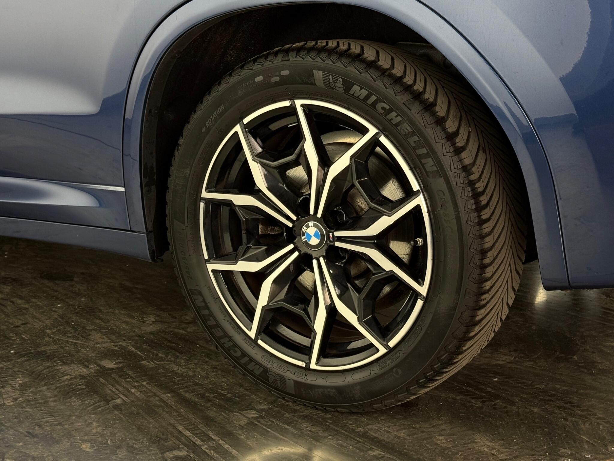 BMW X3 view 9