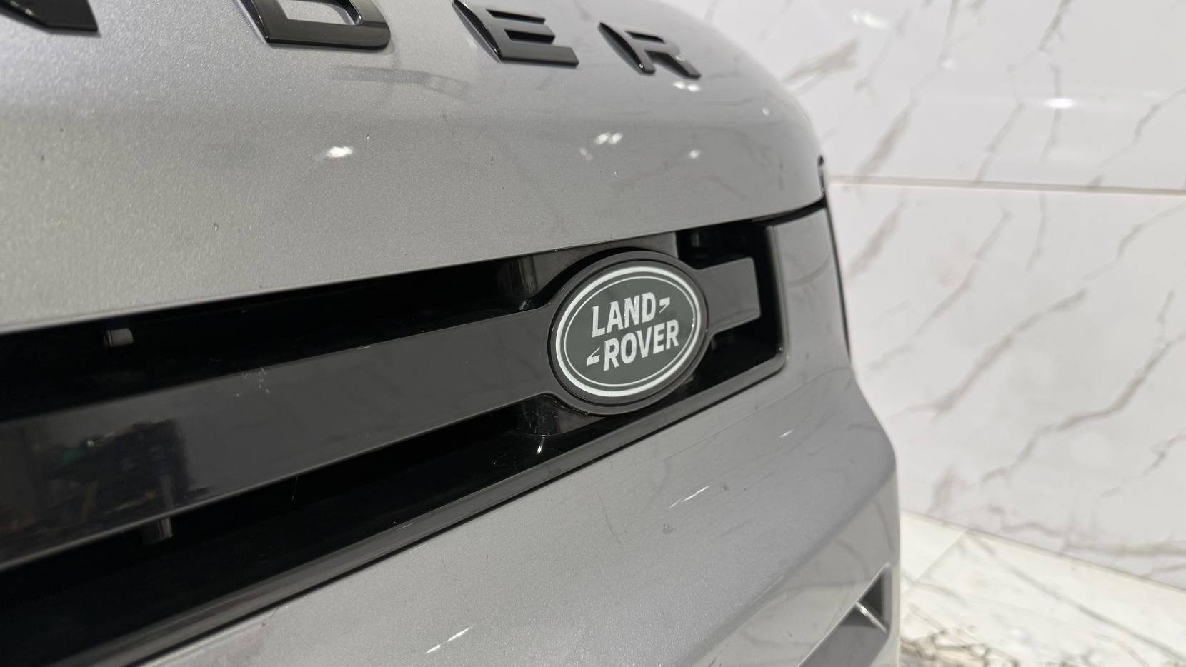 Land Rover Defender view 39