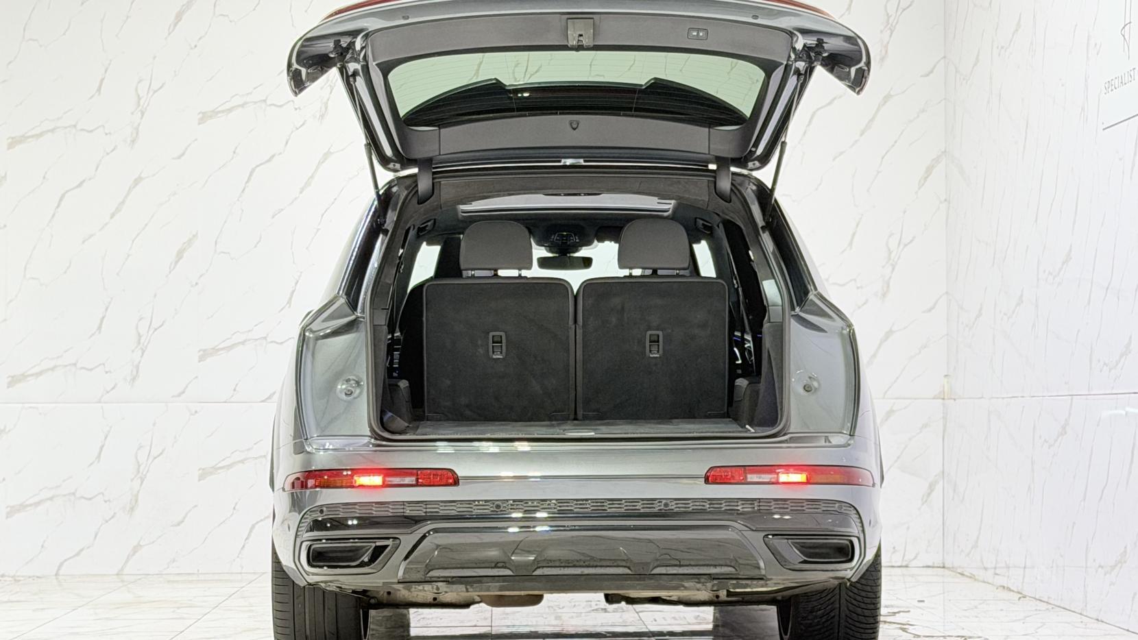 Audi Q7 view 58