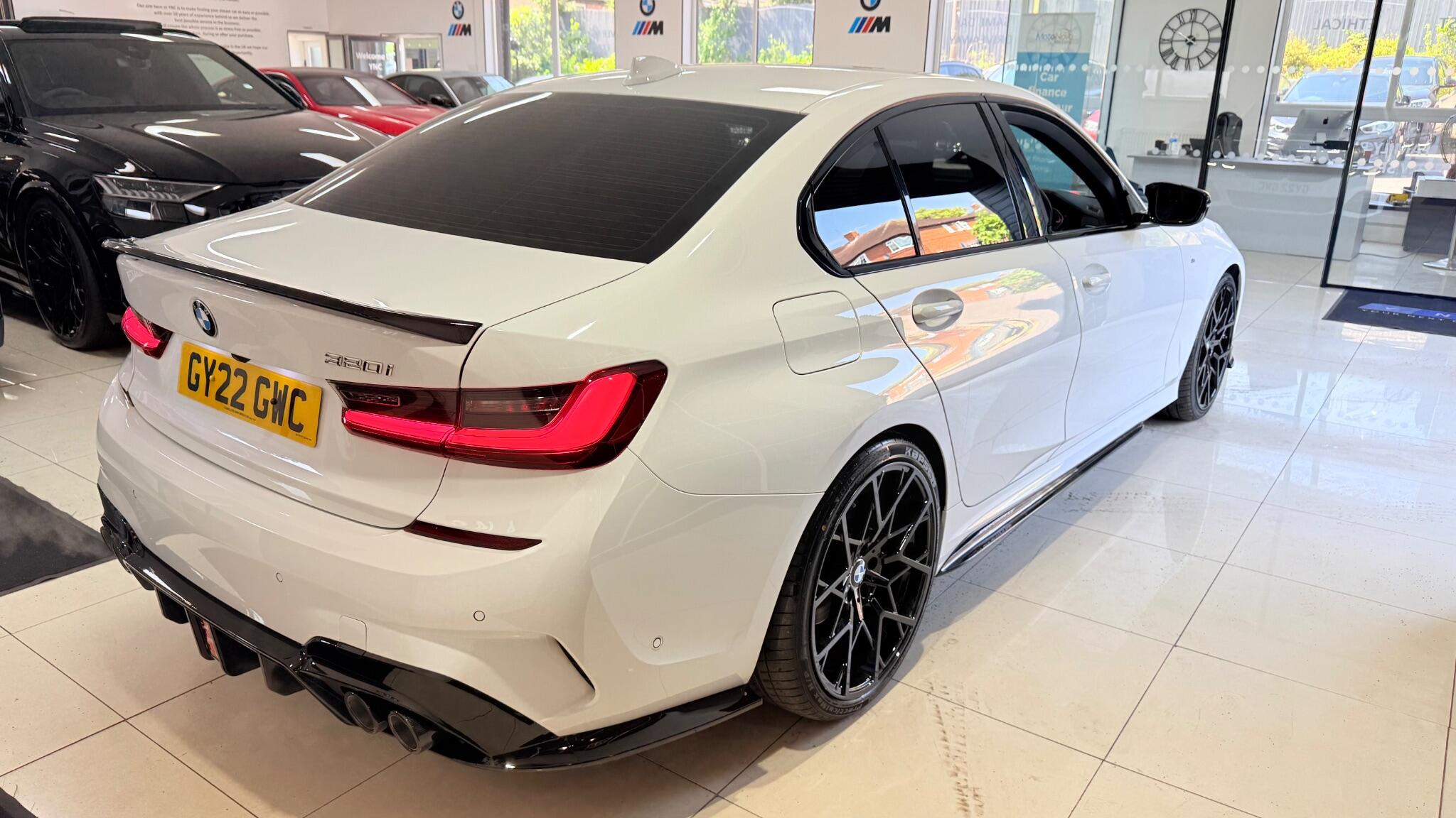 BMW 3 Series view 36
