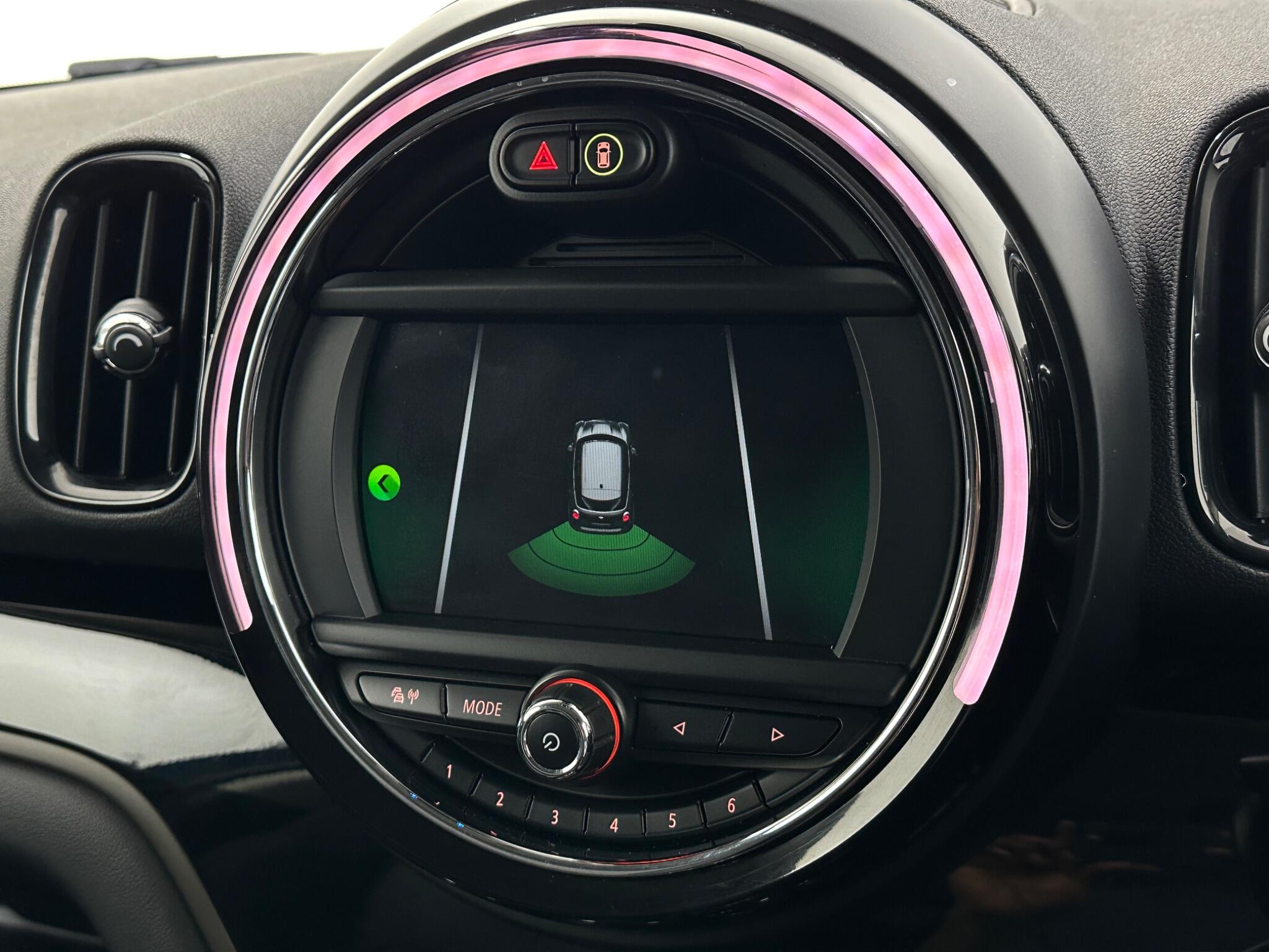Mini Countryman view 25