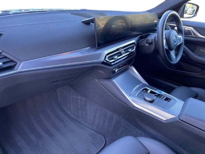 BMW i4 view 7
