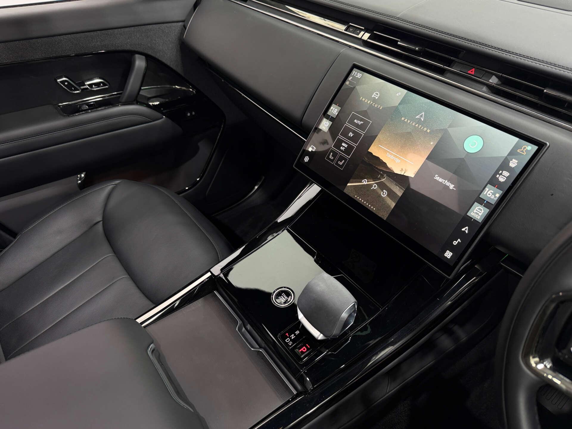 Land Rover Range Rover Sport view 44