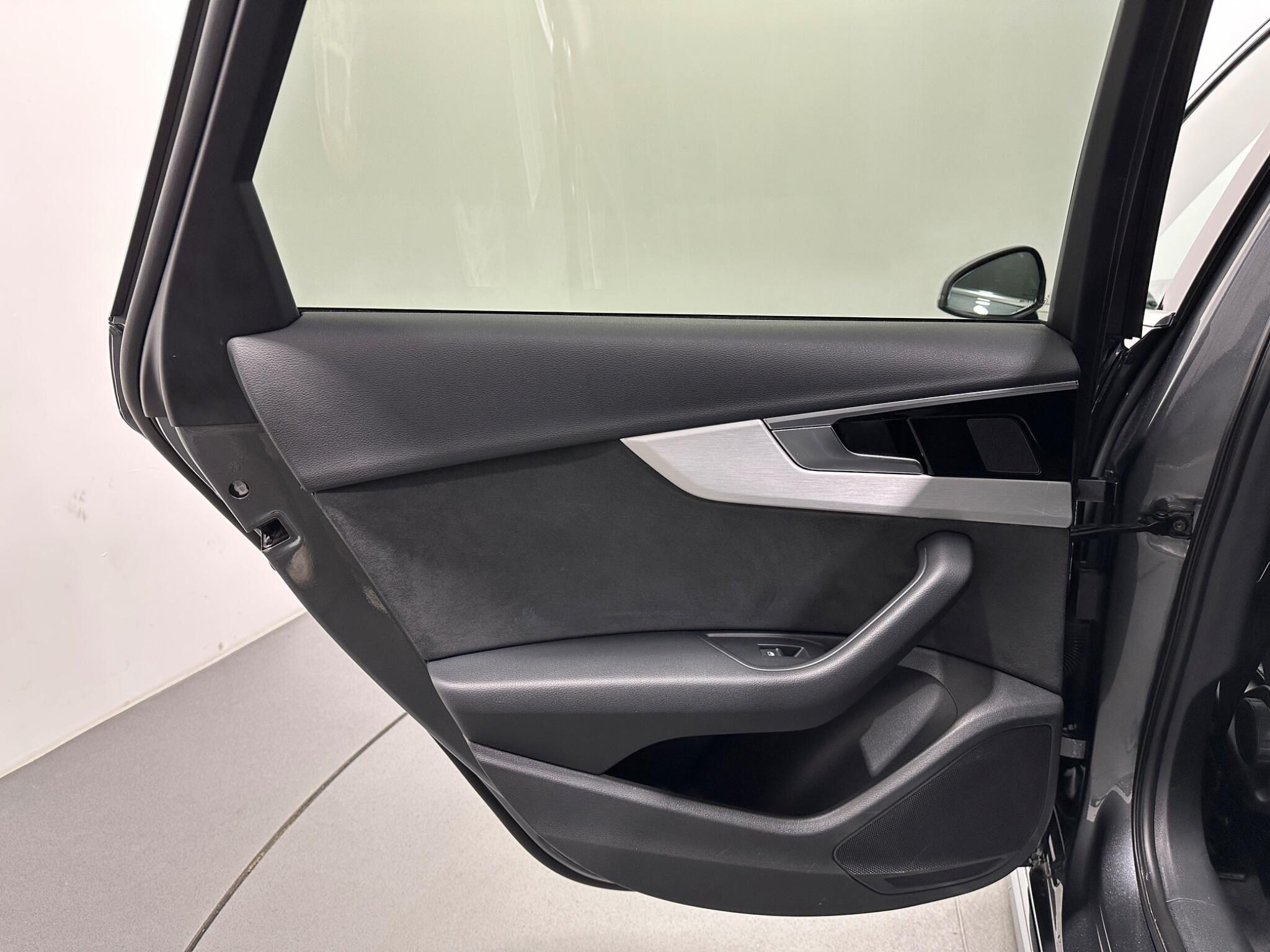 Audi A4 view 41