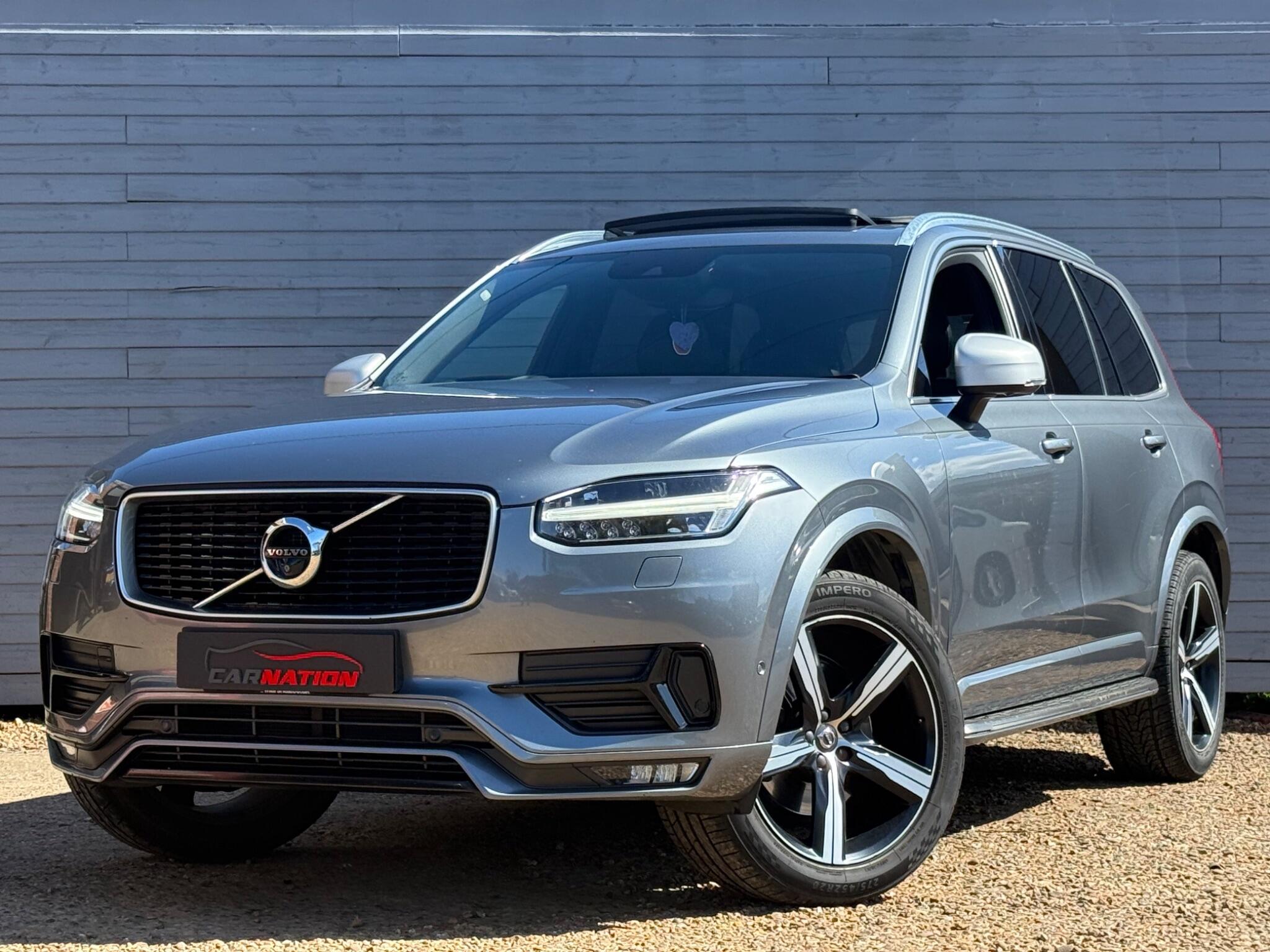 Volvo XC90 view 3