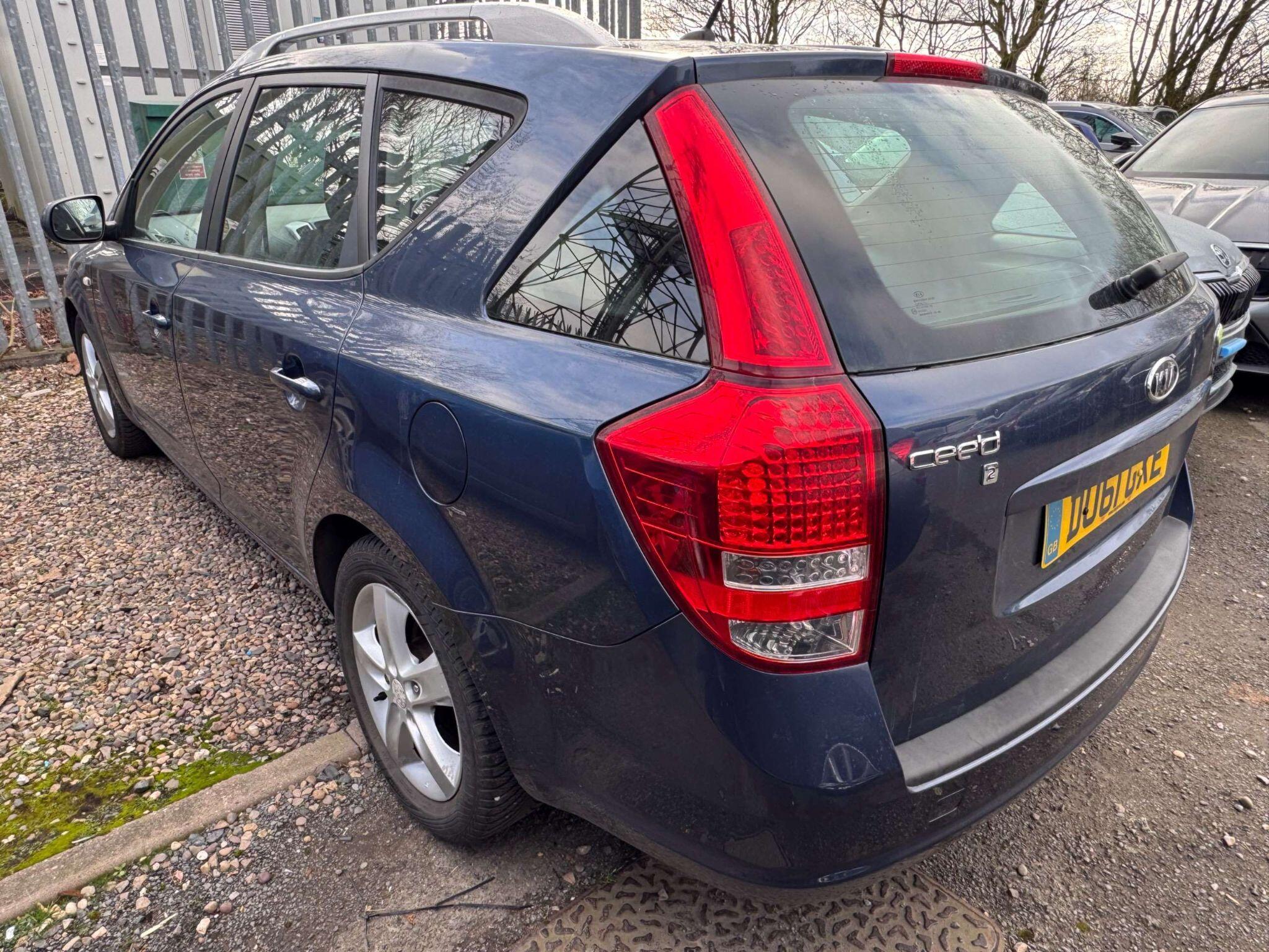 Kia Ceed view 3