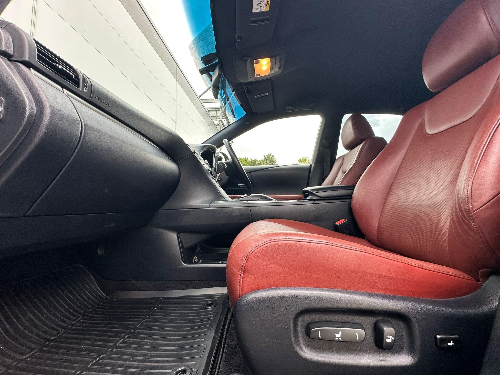 Lexus RX view 22