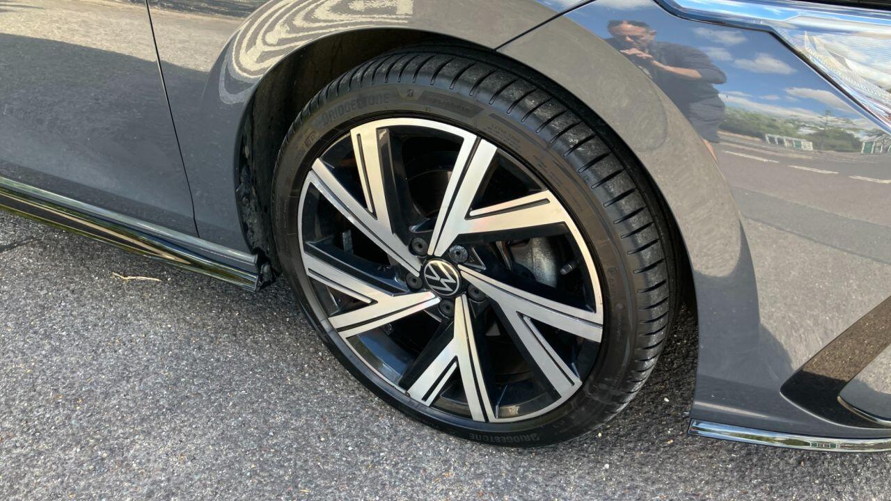 Volkswagen Golf view 13