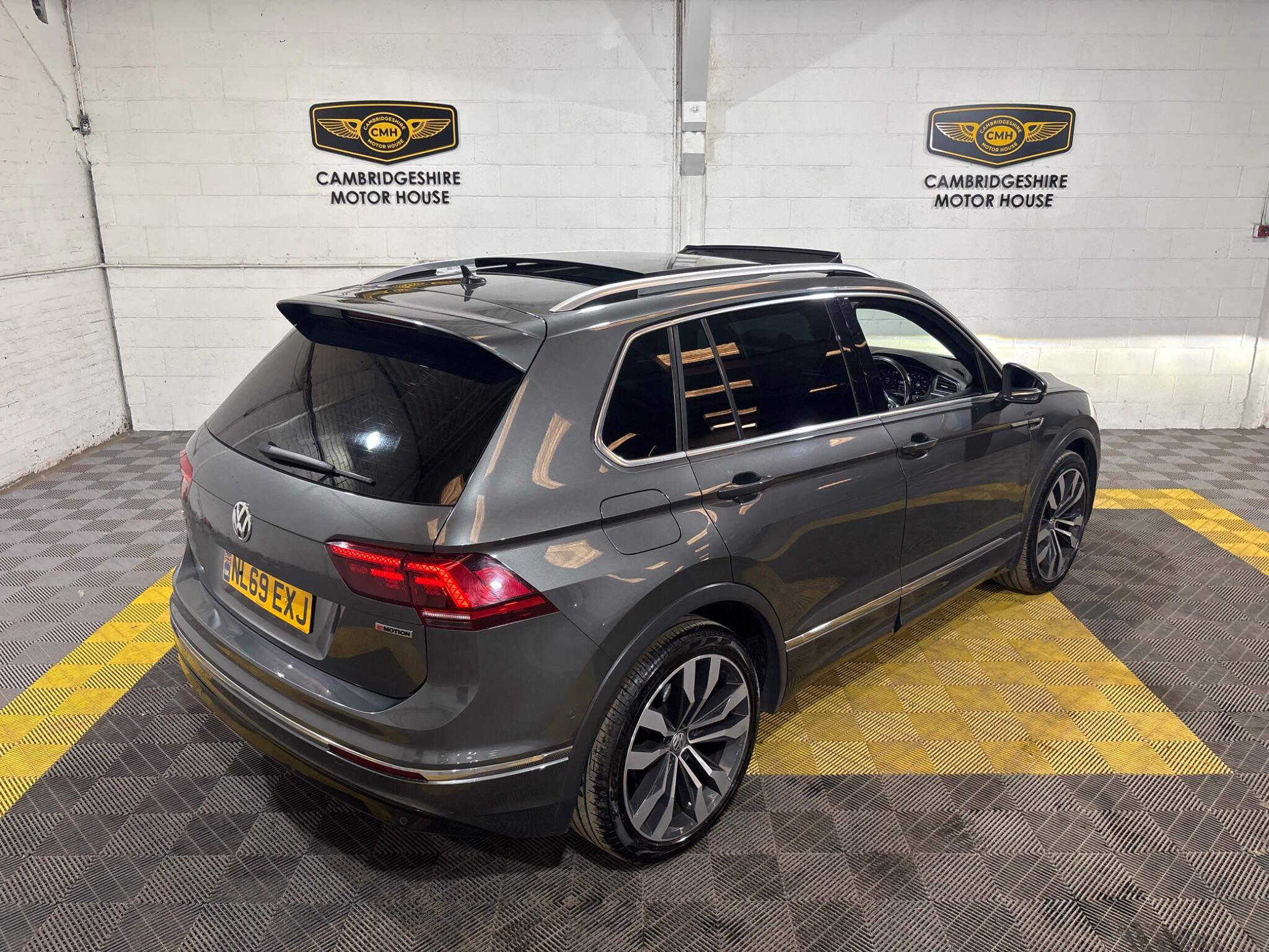 Volkswagen Tiguan view 15