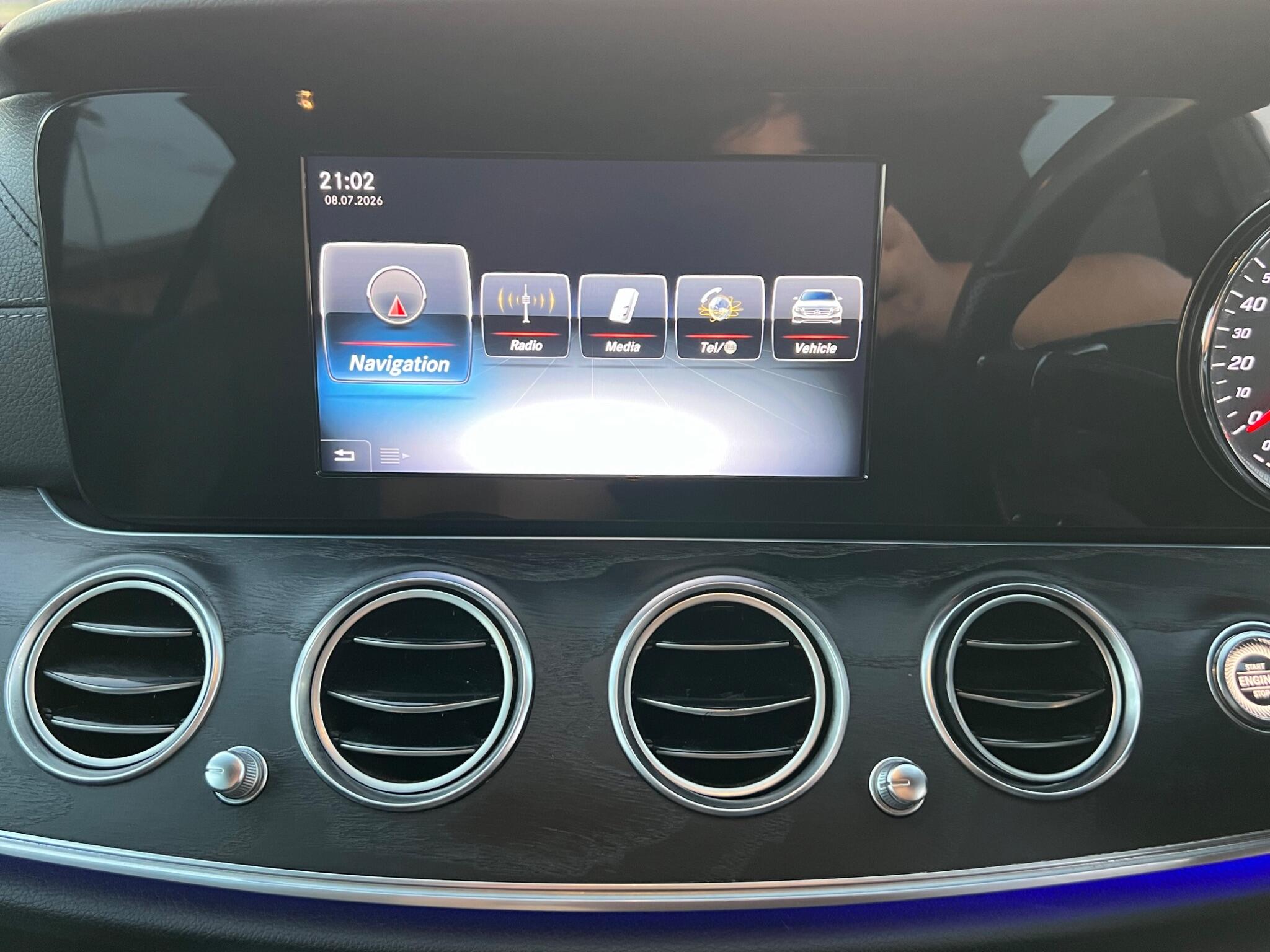 Mercedes-Benz E Class view 39