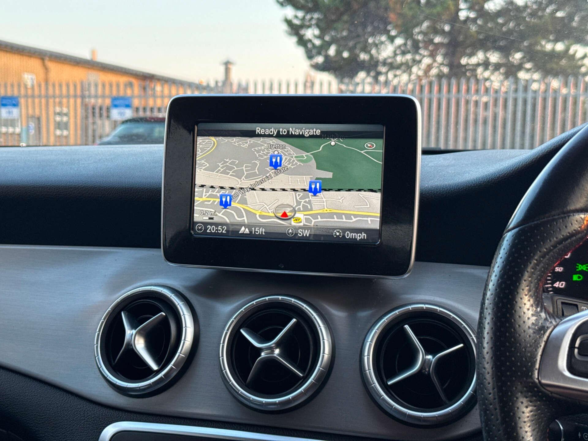 Mercedes-Benz Cla view 12