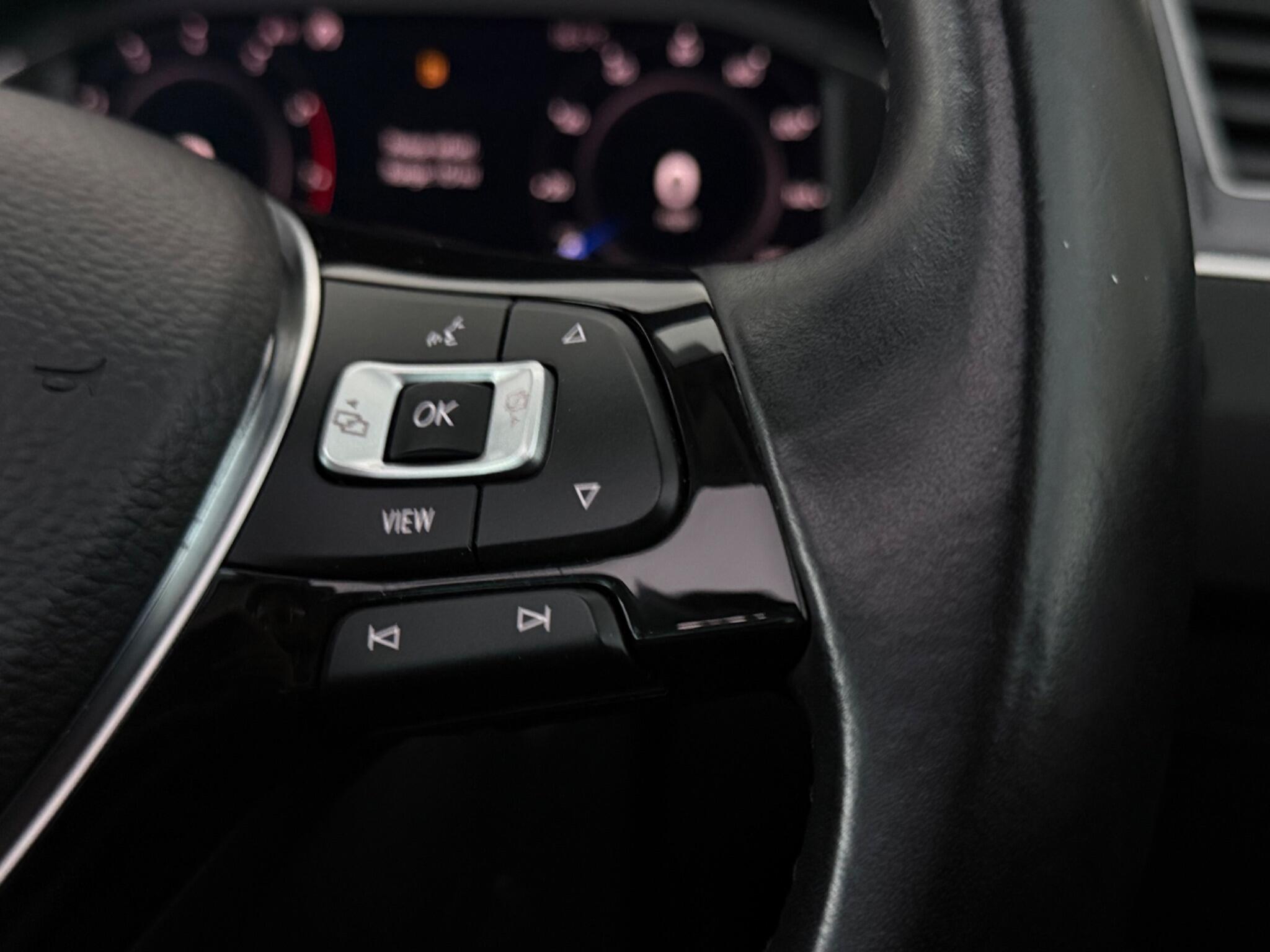 Volkswagen Tiguan view 15
