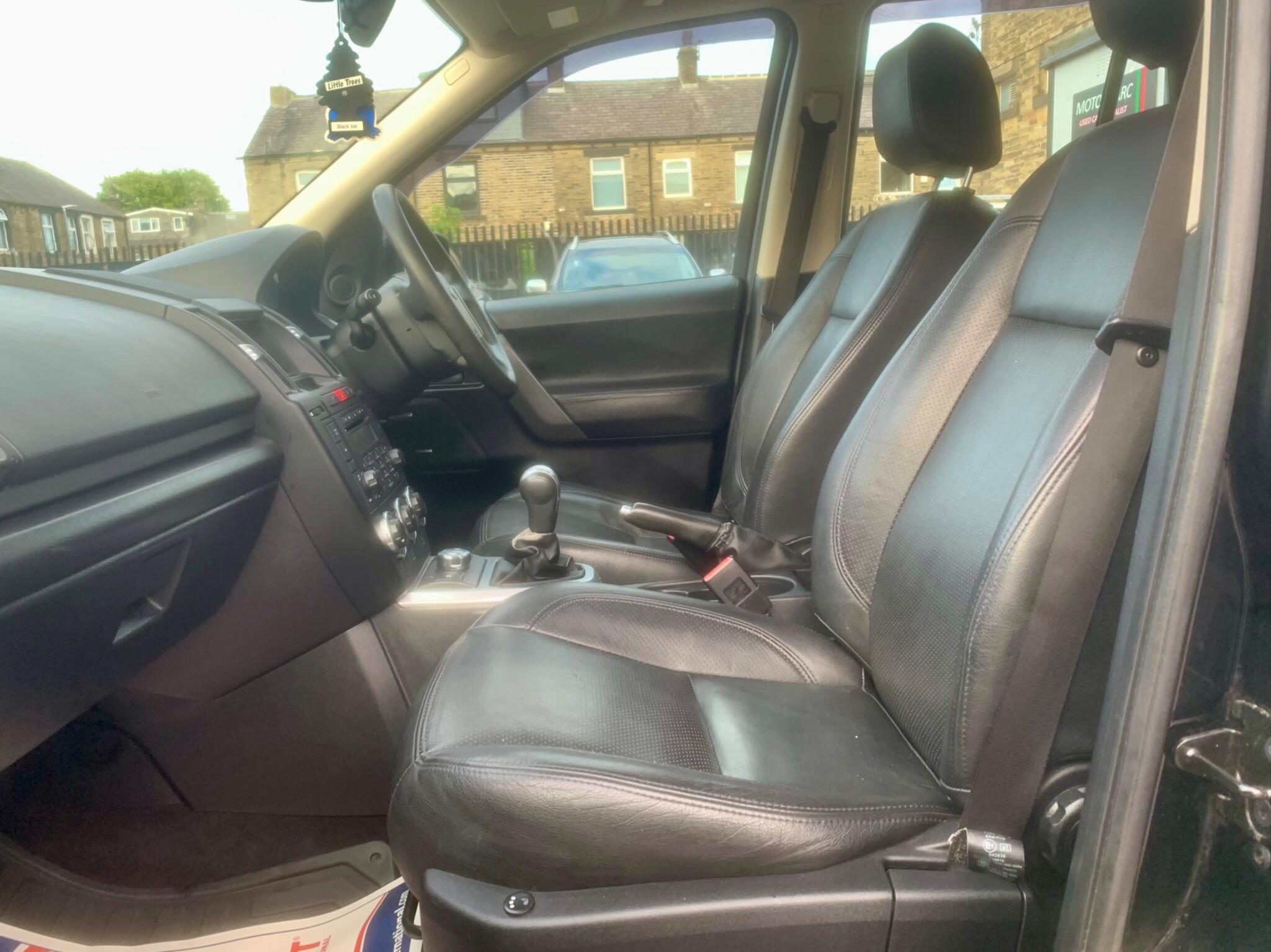 Land Rover Freelander 2 view 22