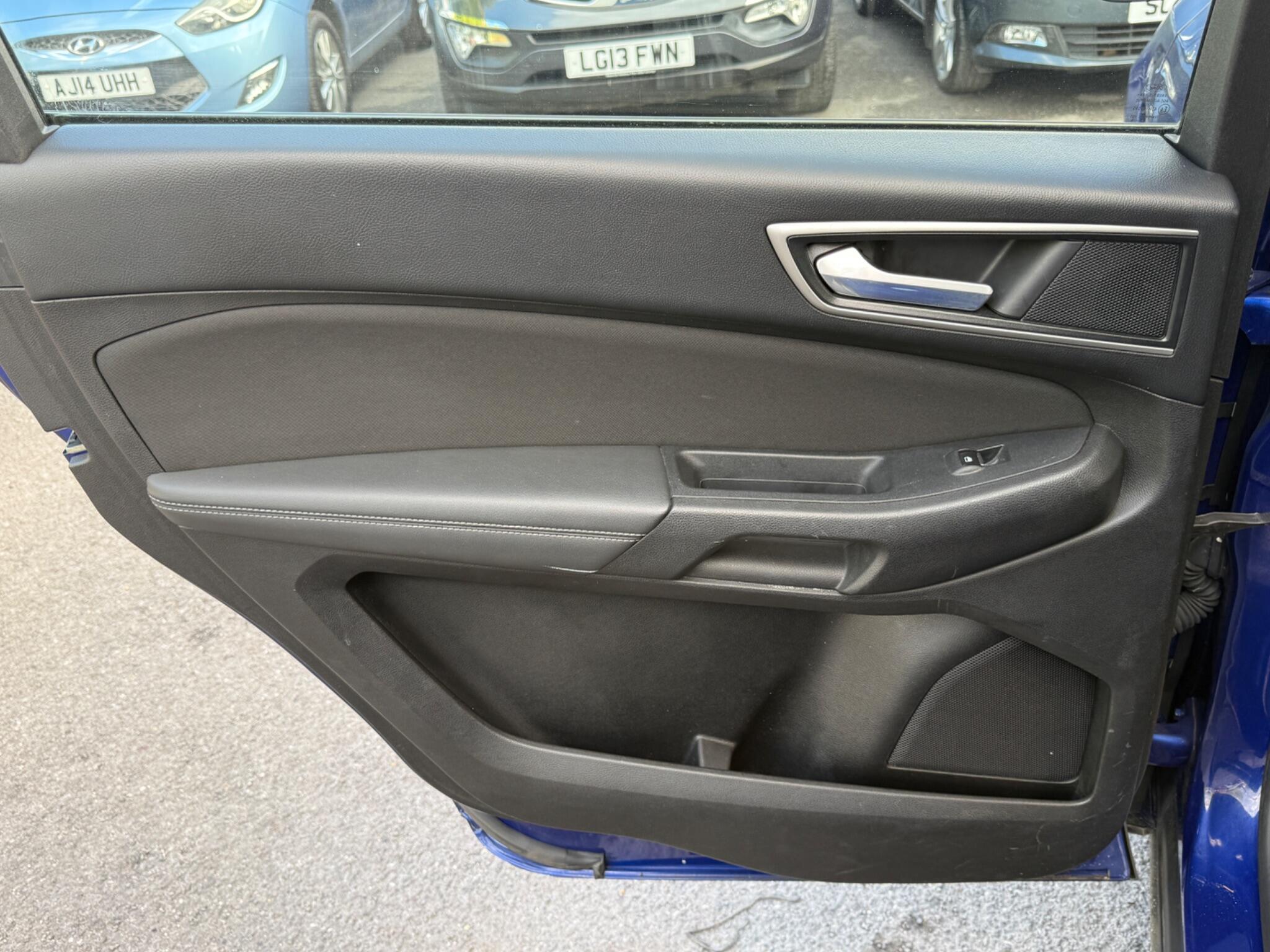 Ford S-Max - Image 61