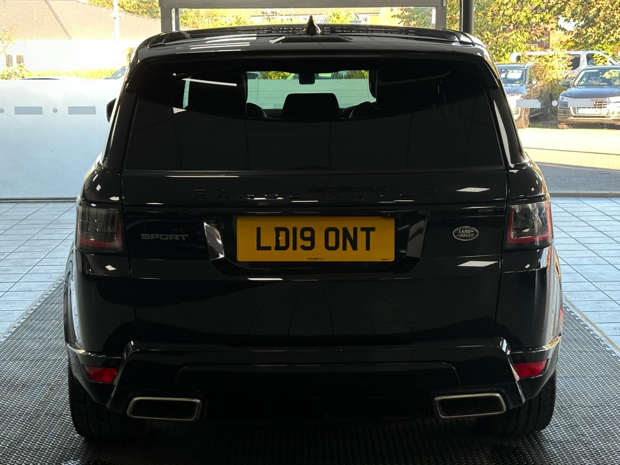 Land Rover Range Rover Sport view 11