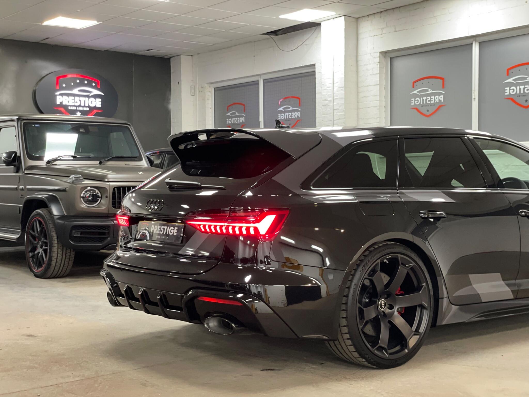 Audi RS6 view 9