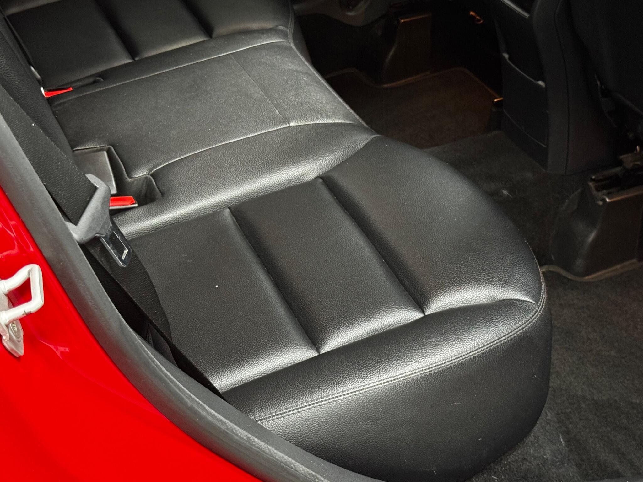 Mercedes-Benz B-Class view 47