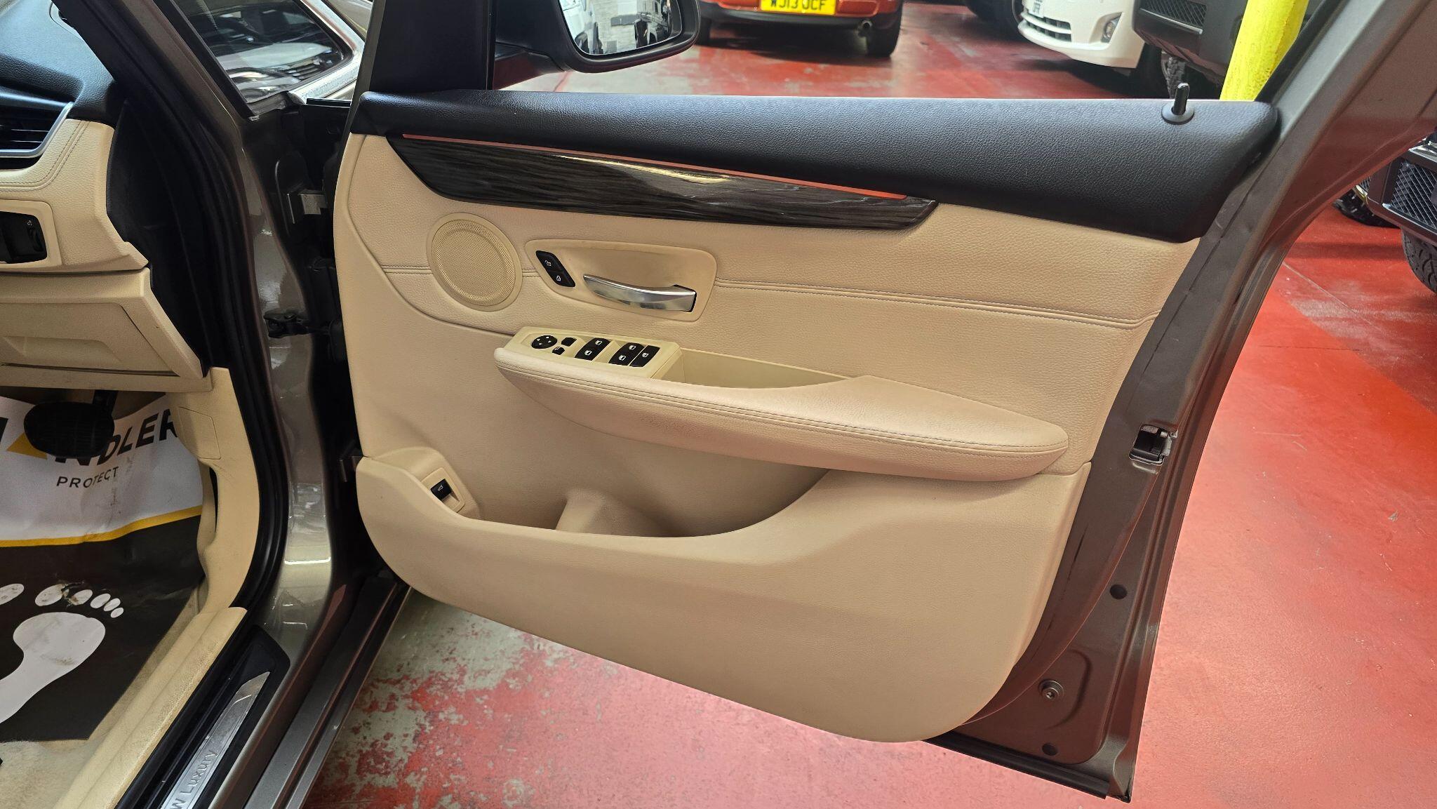 BMW 2 Series view 13