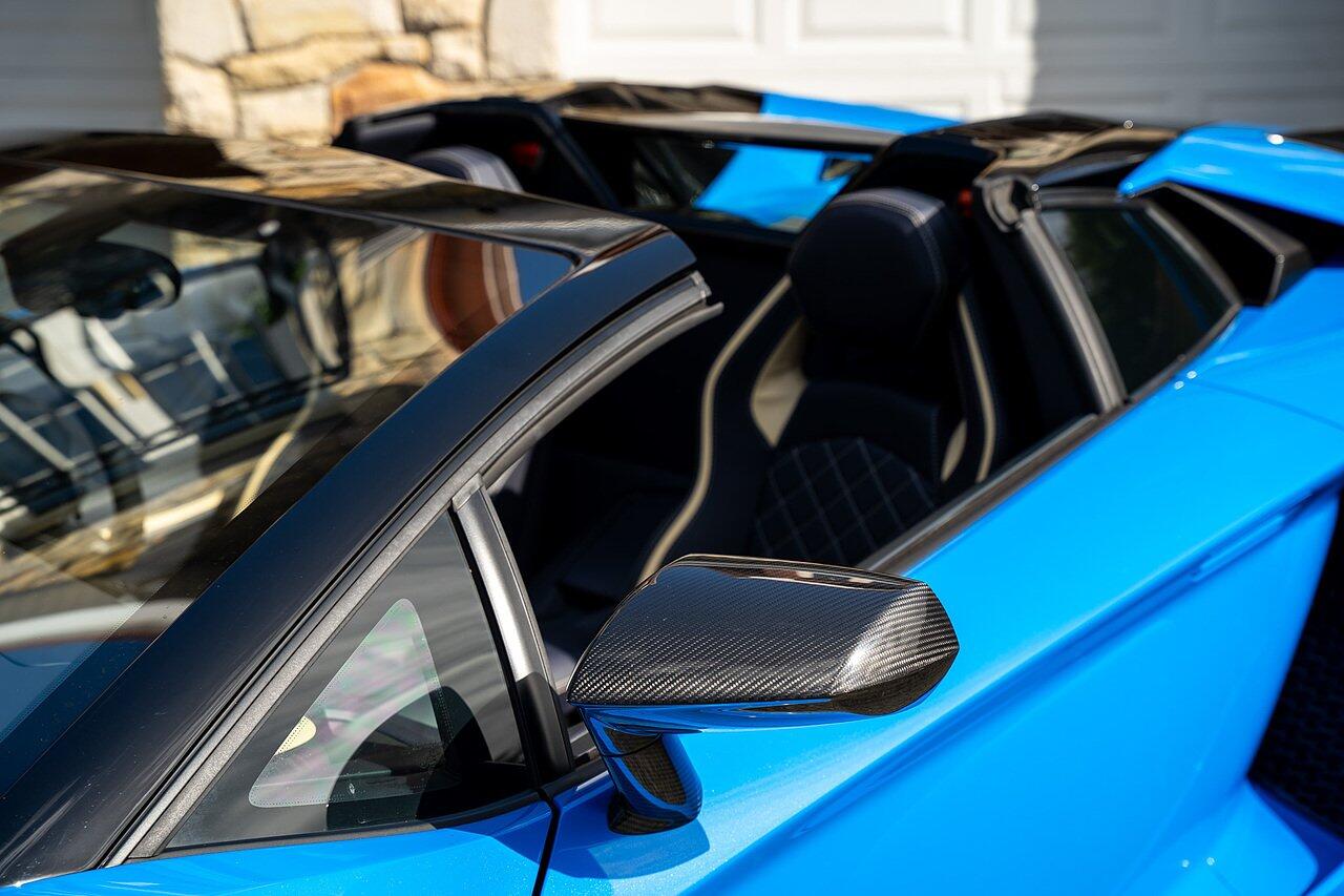 Lamborghini Aventador view 42