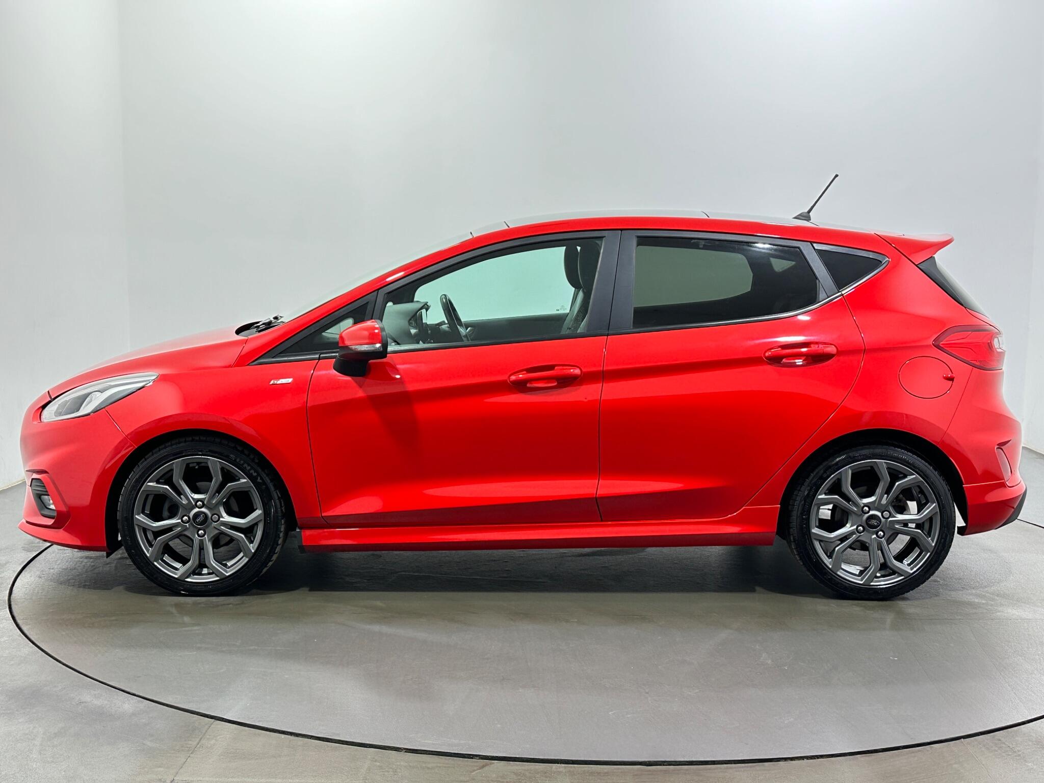 Ford Fiesta view 5
