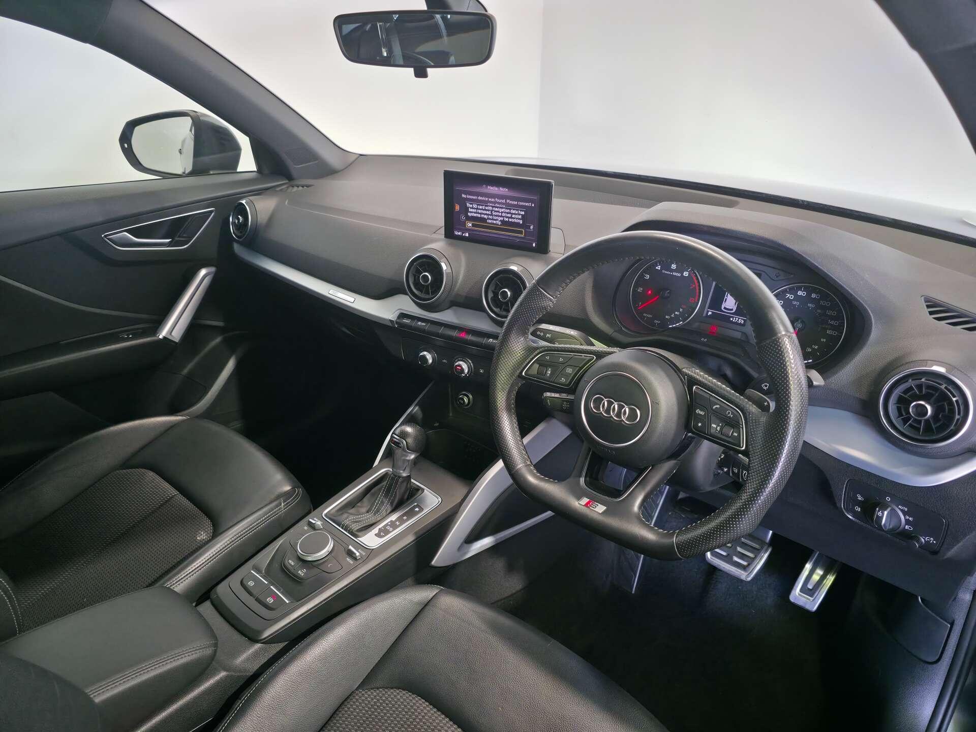 Audi Q2 view 10