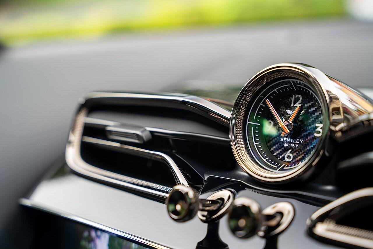 Bentley Bentayga view 99