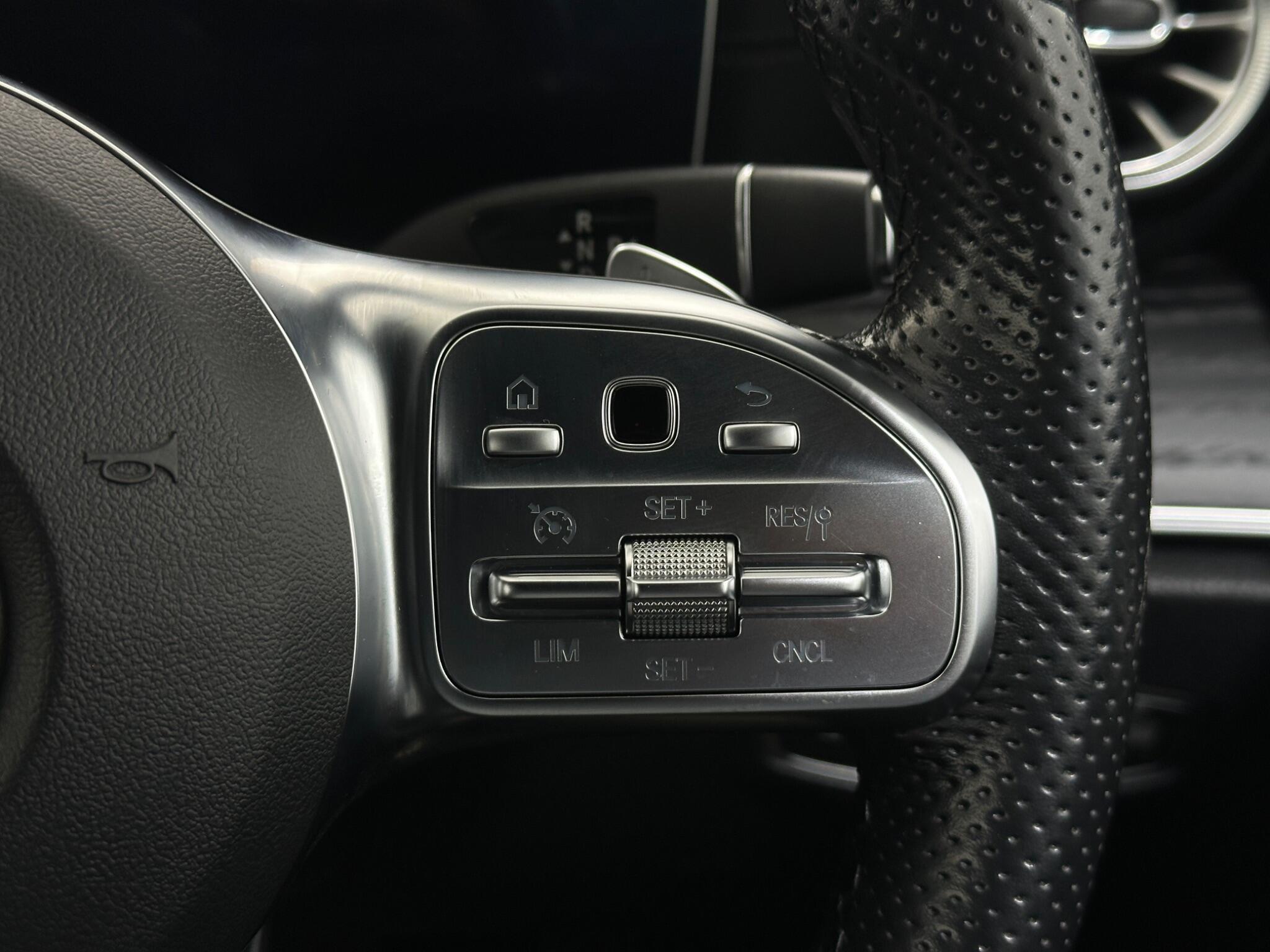 Mercedes-Benz E-Class view 16