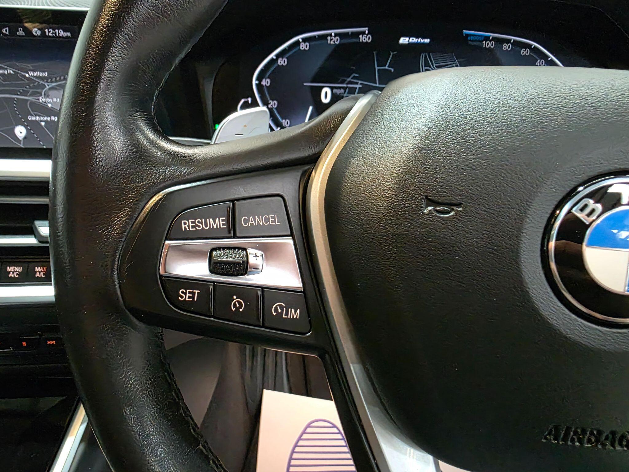 BMW 3 Series view 20