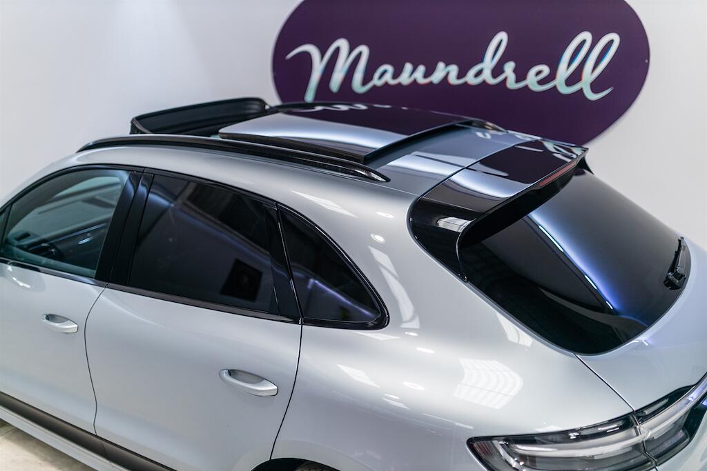 Porsche Macan view 17